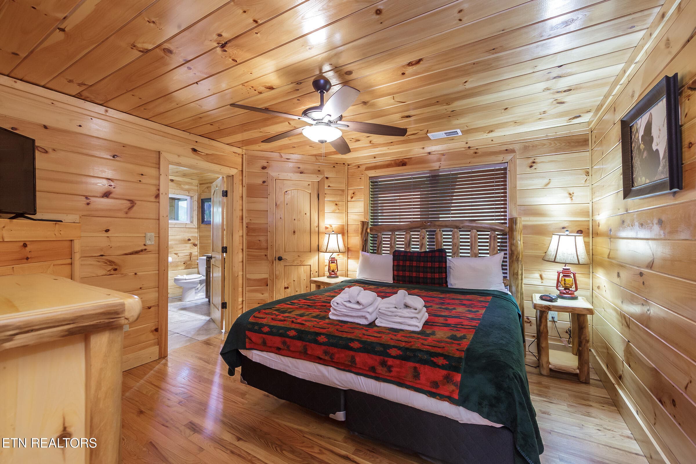 bedroom 1 - 714 Mountain Stream Way, Gatlinburg, TN 37738, Gatlinburg