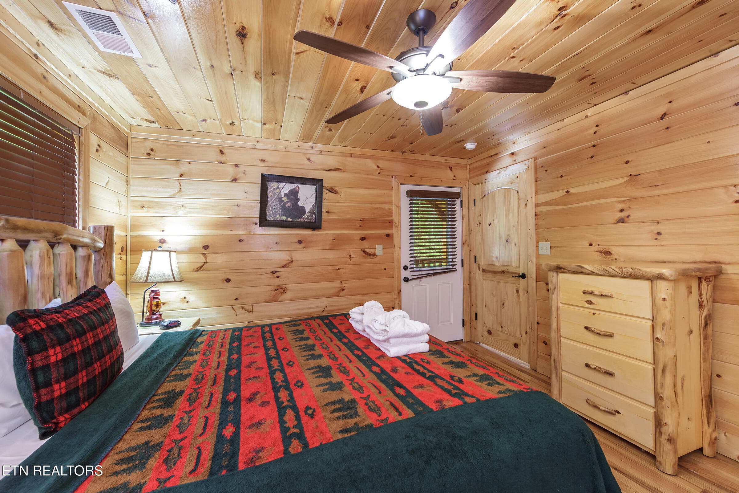 bedroom 1-3 - 714 Mountain Stream Way, Gatlinburg, TN 37738, Gatlinburg