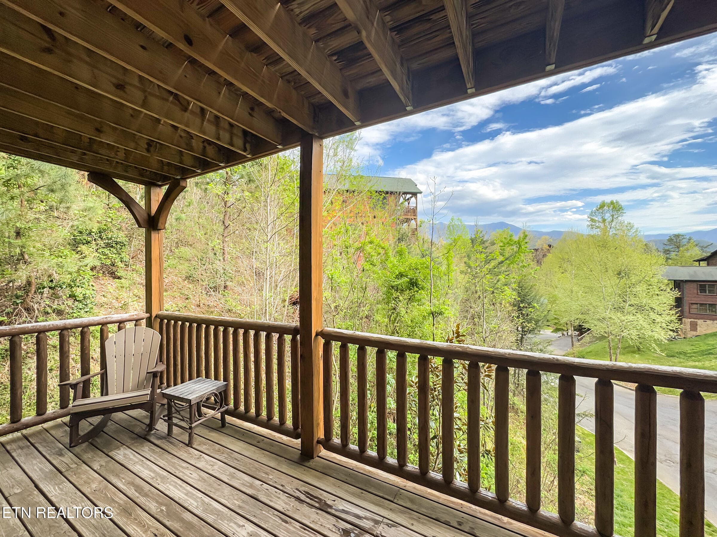 deck 2 - 714 Mountain Stream Way, Gatlinburg, TN 37738, Gatlinburg