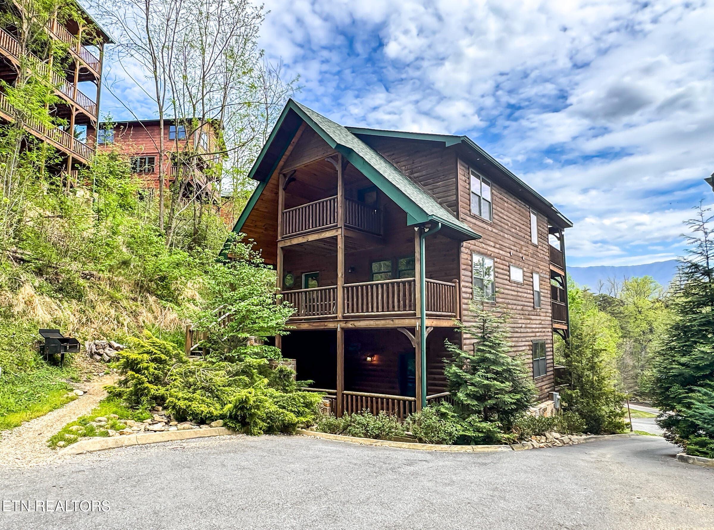 exterior - 714 Mountain Stream Way, Gatlinburg, TN 37738, Gatlinburg
