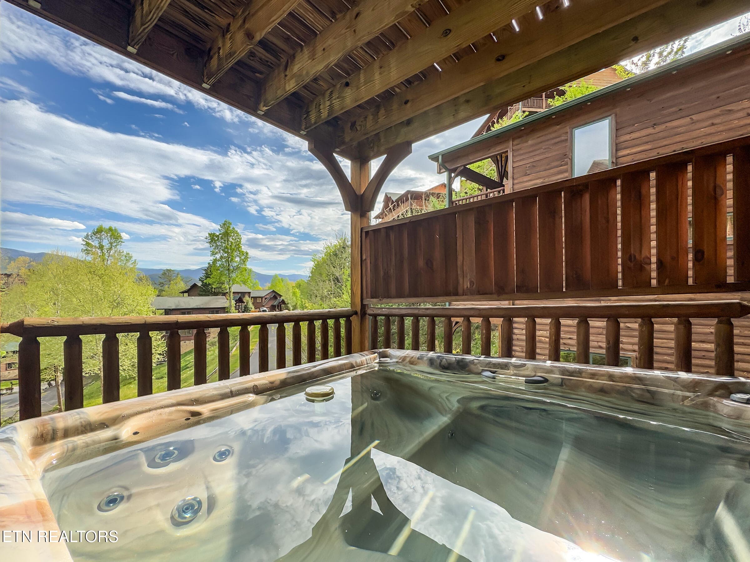 hot tub - 714 Mountain Stream Way, Gatlinburg, TN 37738, Gatlinburg