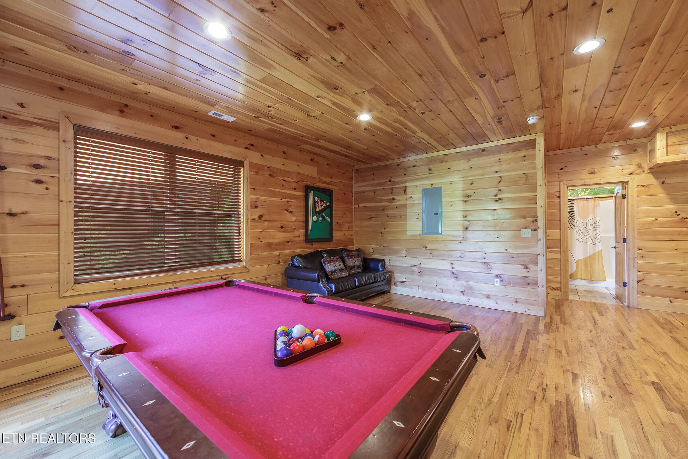 pool table 2 - 714 Mountain Stream Way, Gatlinburg, TN 37738, Gatlinburg