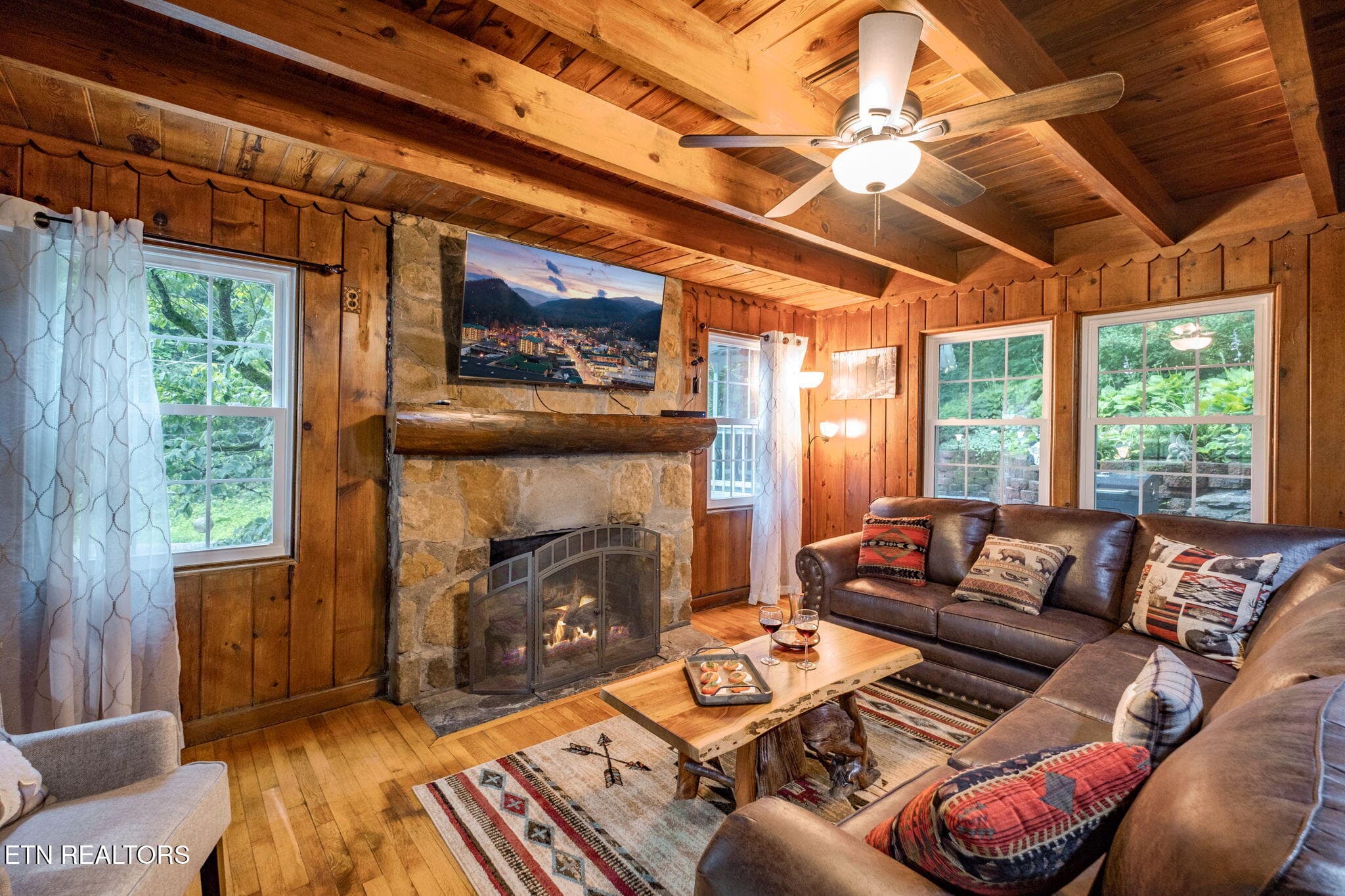 29-web-or-mls-204HillSt-4 - 204 Hill St, Gatlinburg, TN 37738, Gatlinburg