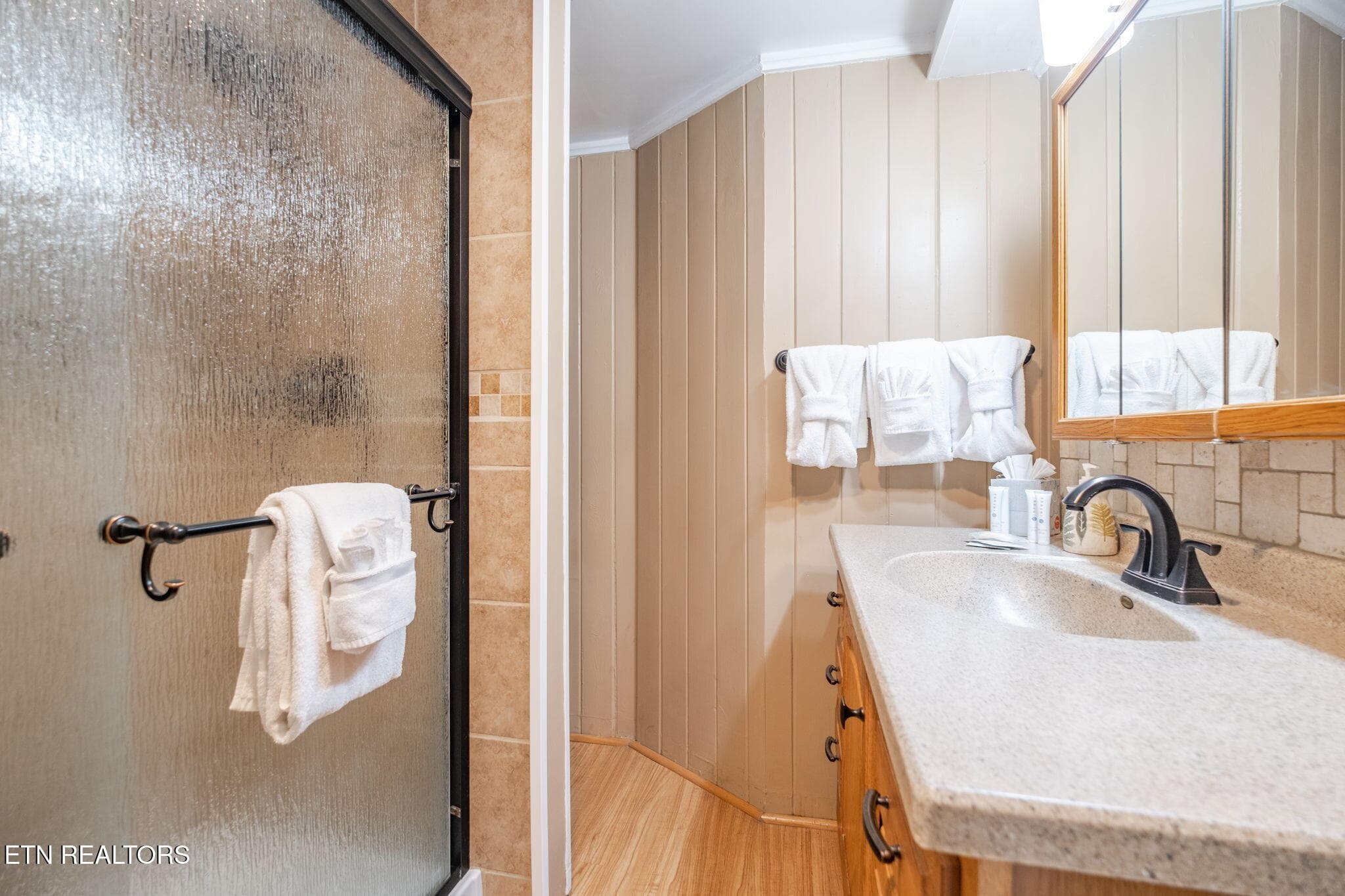 Main Bathroom - 204 Hill St, Gatlinburg, TN 37738, Gatlinburg