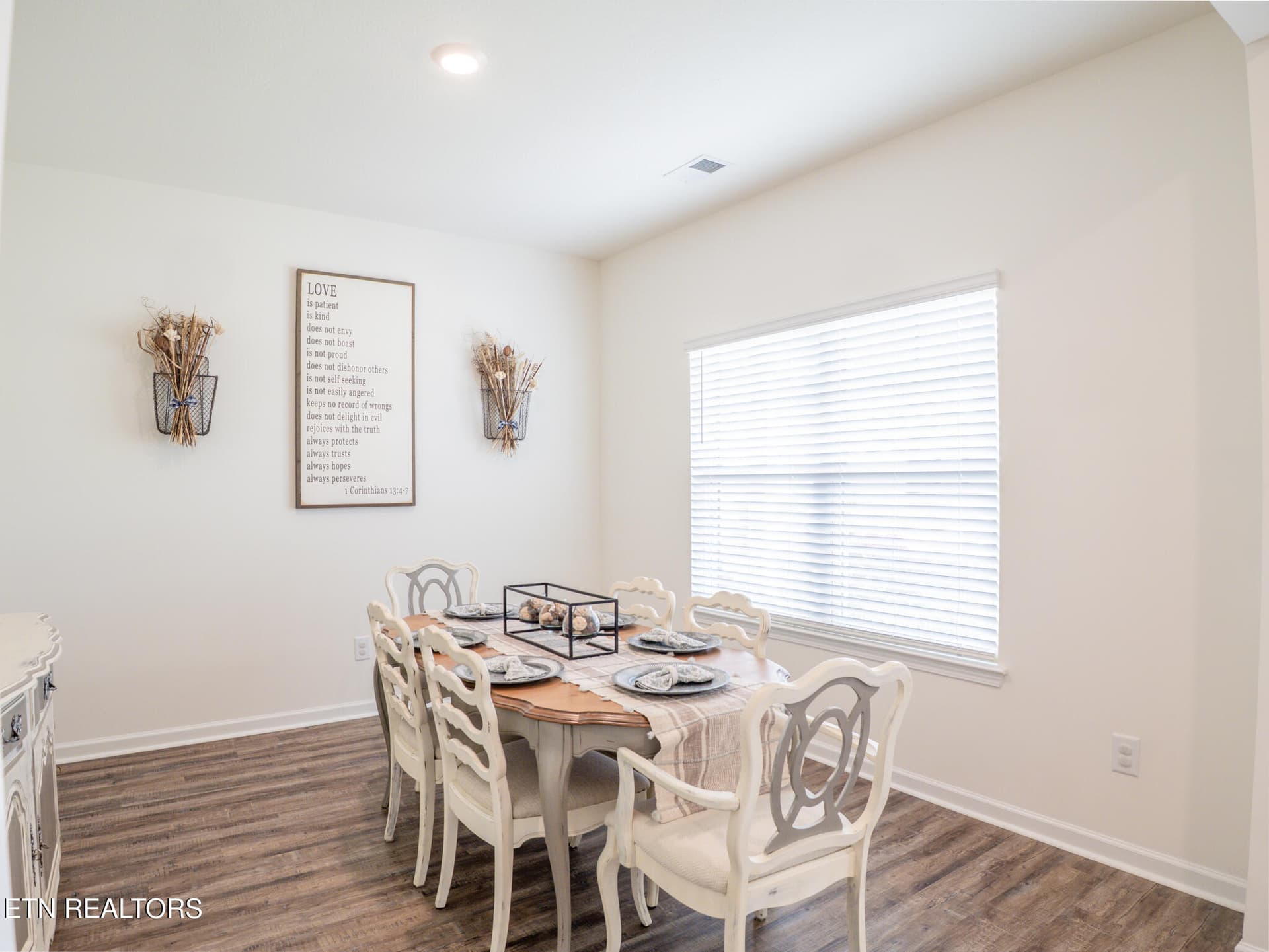 Dining Room - 142 Thistle Drive, Bluff City, TN 37618
