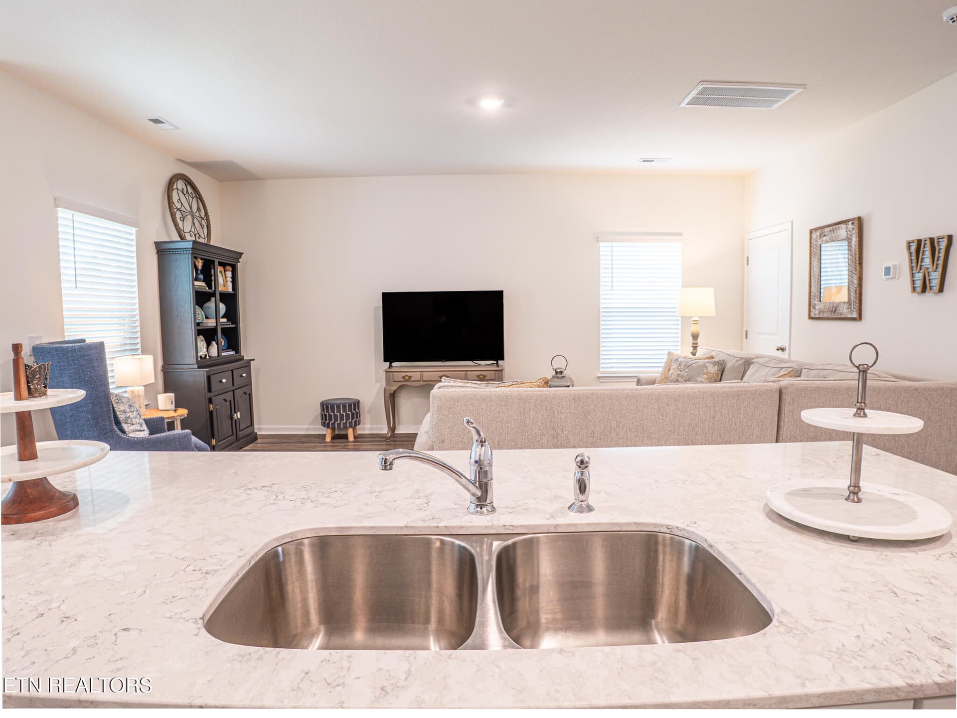 Kitchen - 142 Thistle Drive, Bluff City, TN 37618