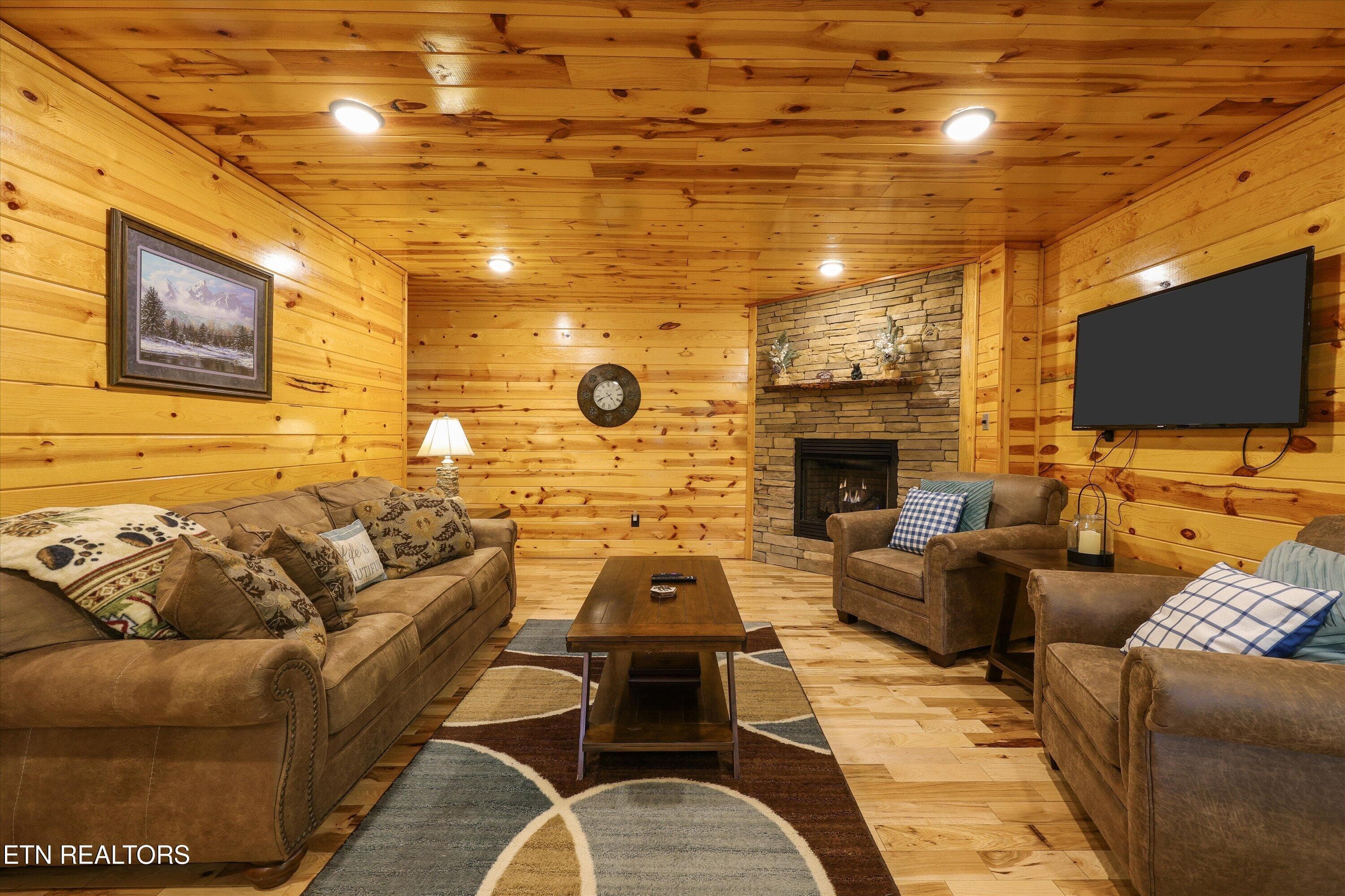 32-1622 Misty Holw Wy28 - 1622 Misty Hollow Way, Gatlinburg, TN 37738, Gatlinburg