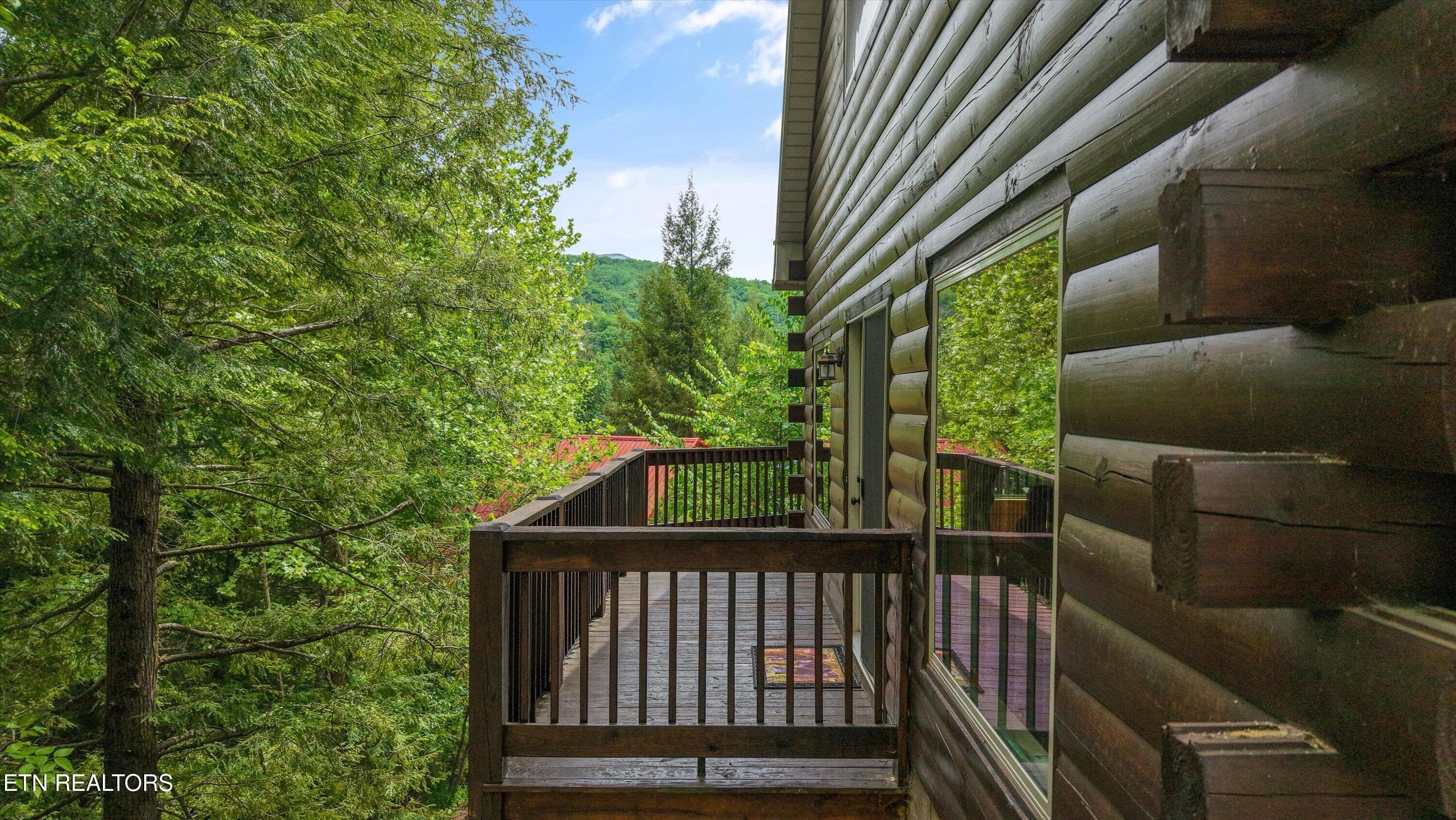 42-1622 Misty Holw Wy52 - 1622 Misty Hollow Way, Gatlinburg, TN 37738, Gatlinburg