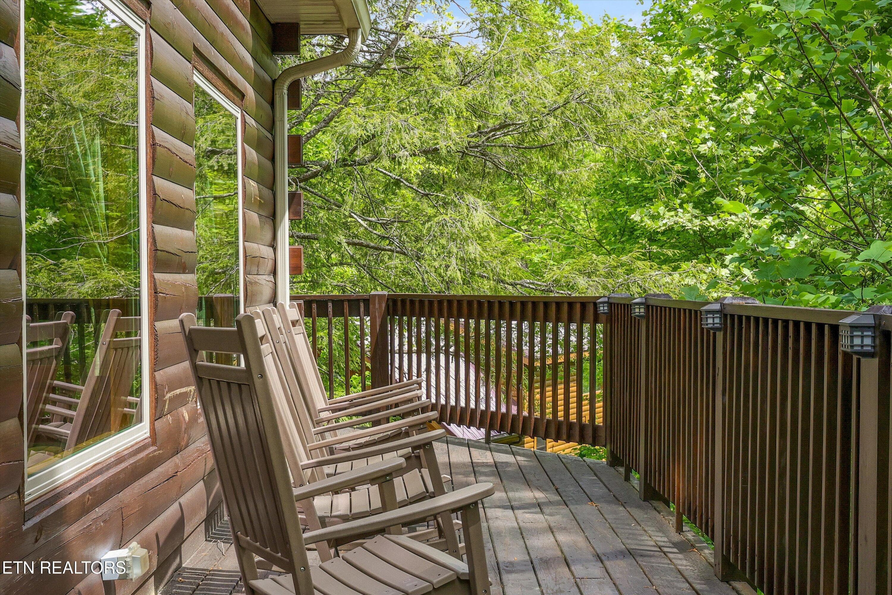 48-1622 Misty Holw Wy42 - 1622 Misty Hollow Way, Gatlinburg, TN 37738, Gatlinburg