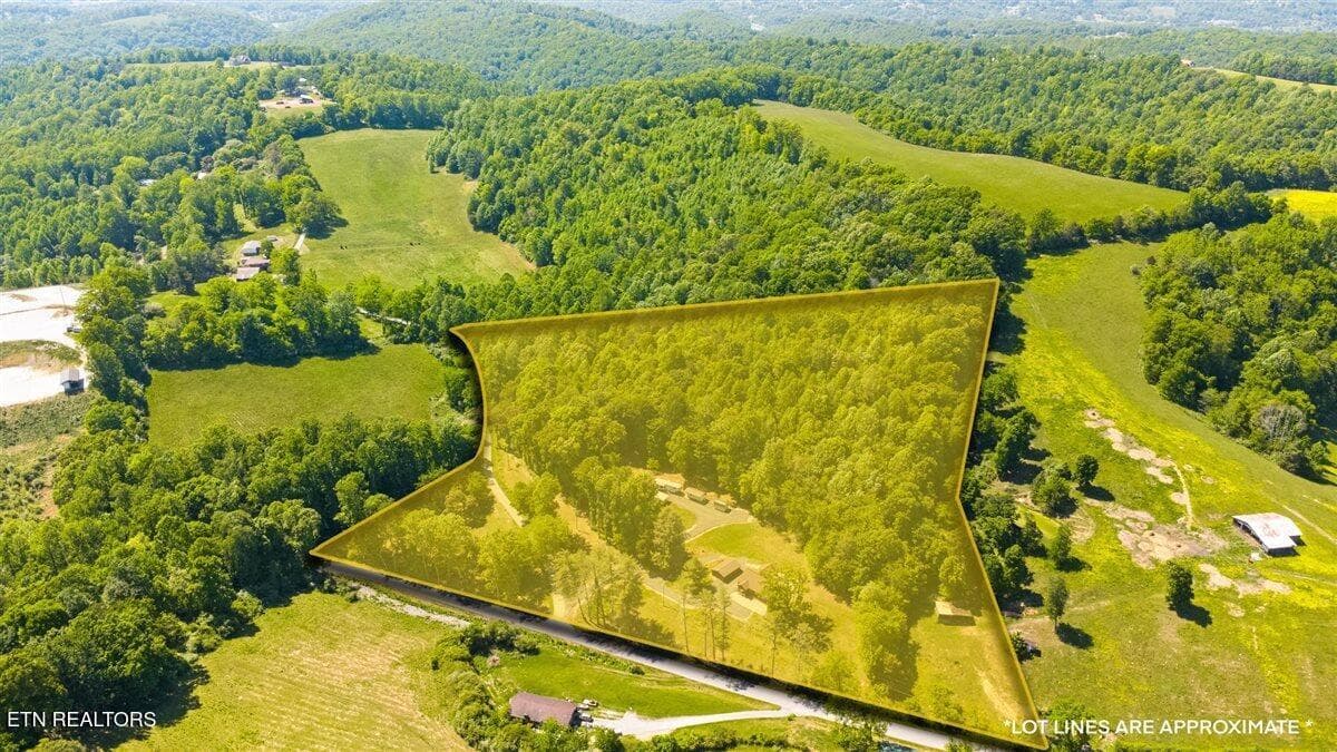 02-542 Whitman Hollow Rd - 542 Whitman Hollow Rd, LaFollette, TN 37766