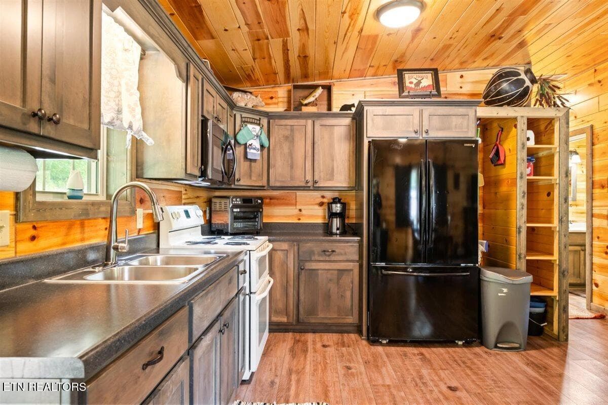 14-542 Whitman Hollow Rd - 542 Whitman Hollow Rd, LaFollette, TN 37766