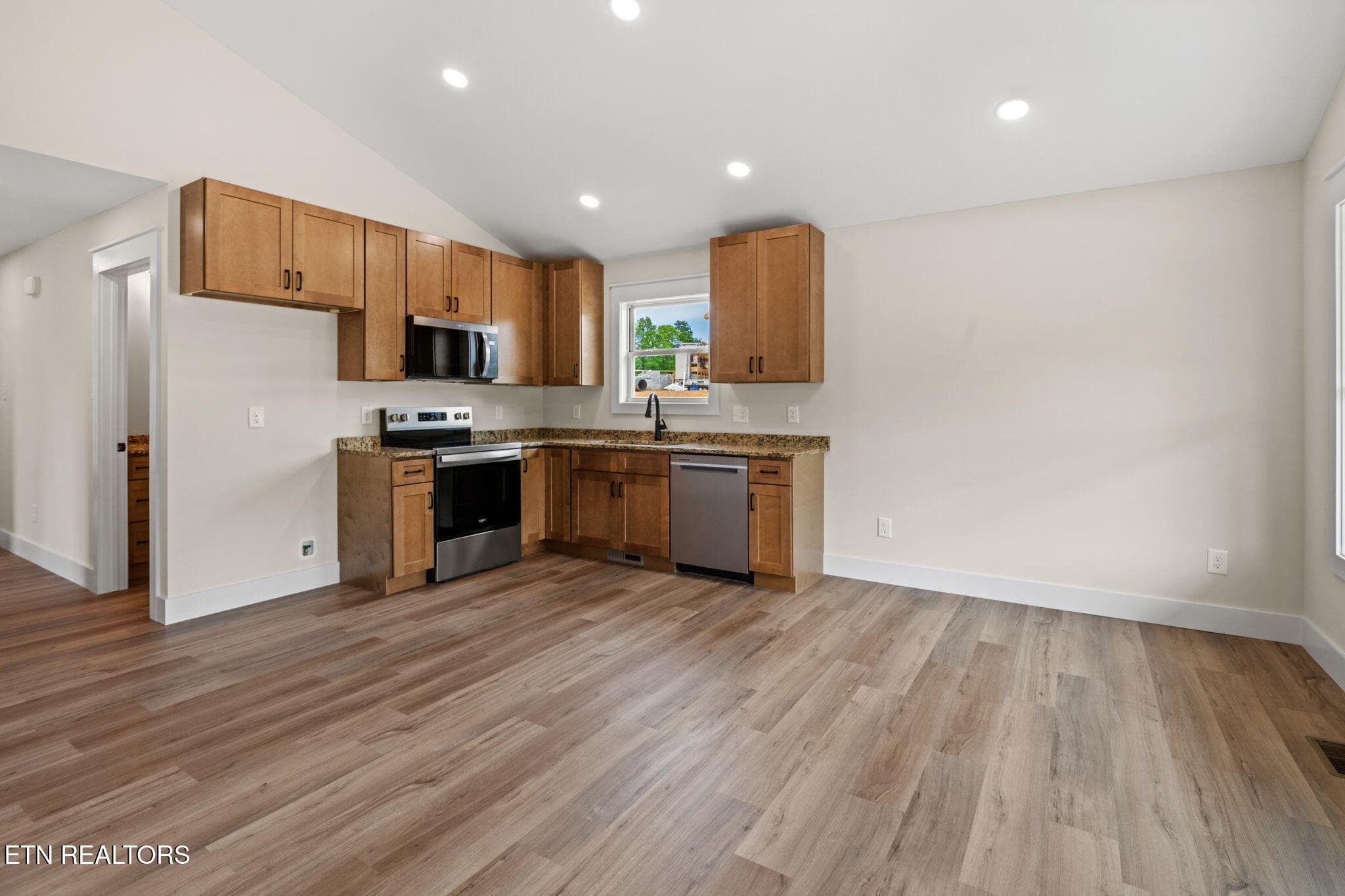 16-web-or-mls-518 Blockhouse-5875 - 518 Blockhouse Valley Rd, Clinton, TN 37716