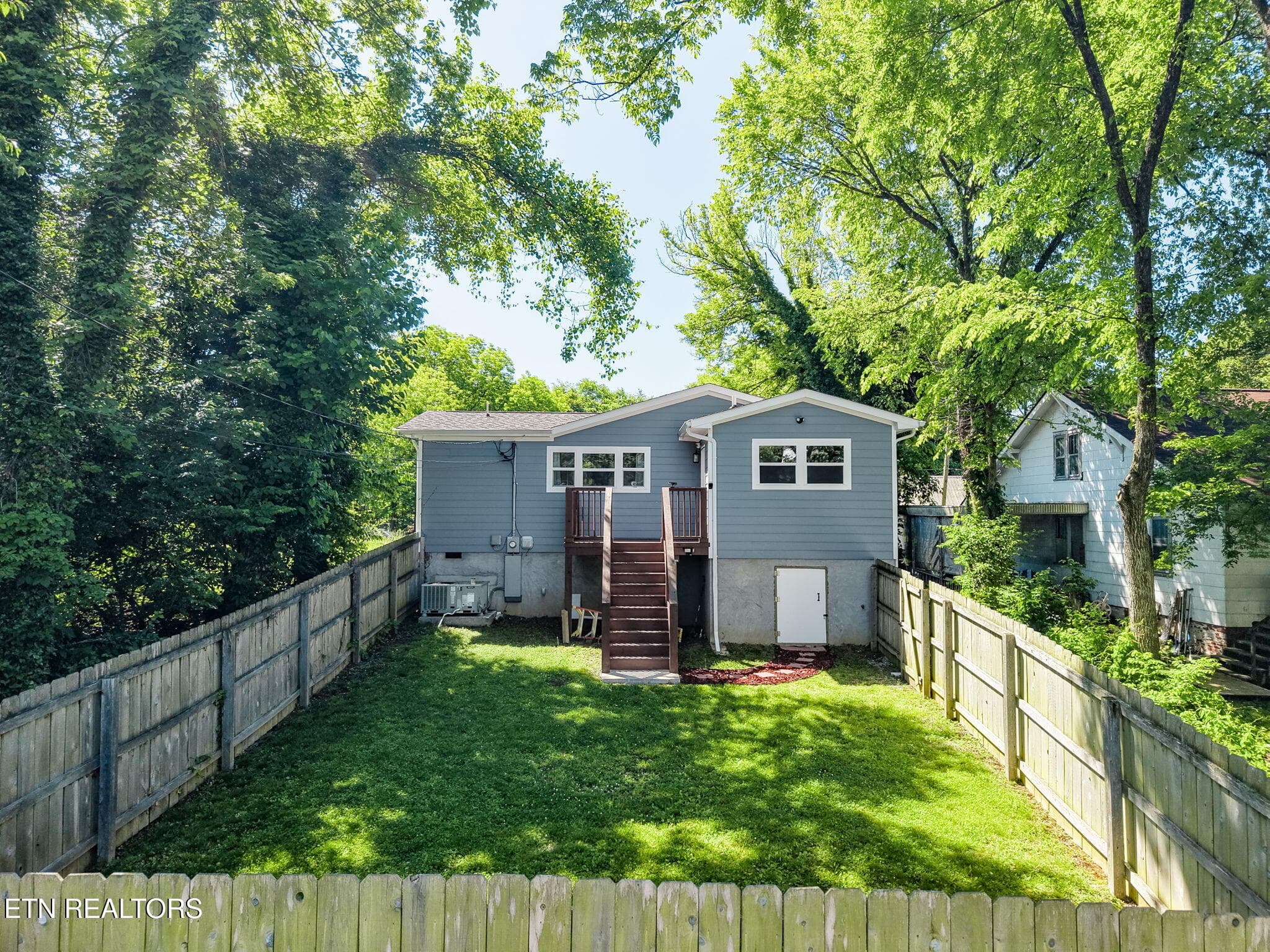 24-web-or-mls-024--FULL - 2029 E 5Th Ave, Knoxville, TN 37917, Knoxville