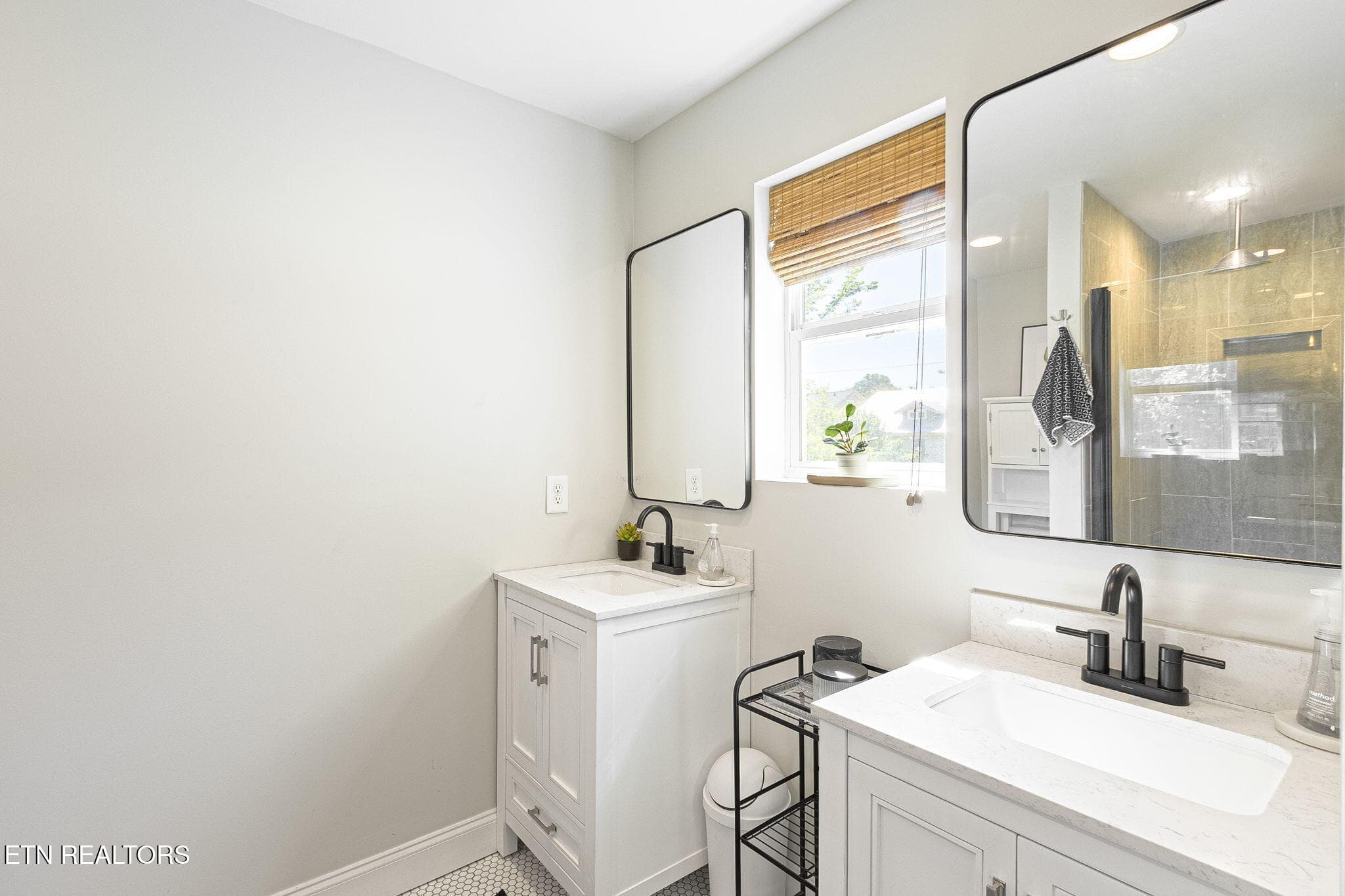 15-web-or-mls-015--FULL - 2029 E 5Th Ave, Knoxville, TN 37917, Knoxville