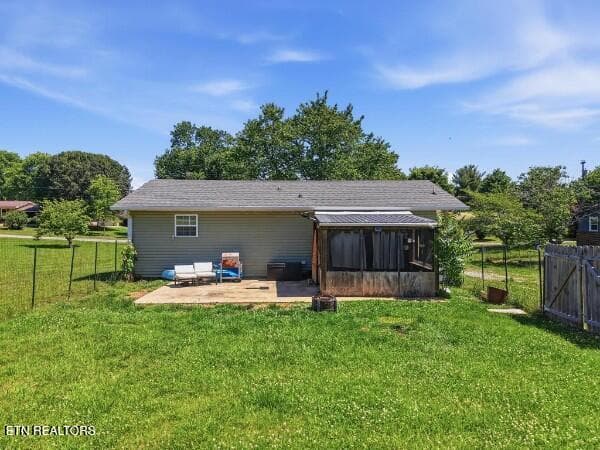 149448020-lr - 163 Haley Ave, Doyle, TN 38559