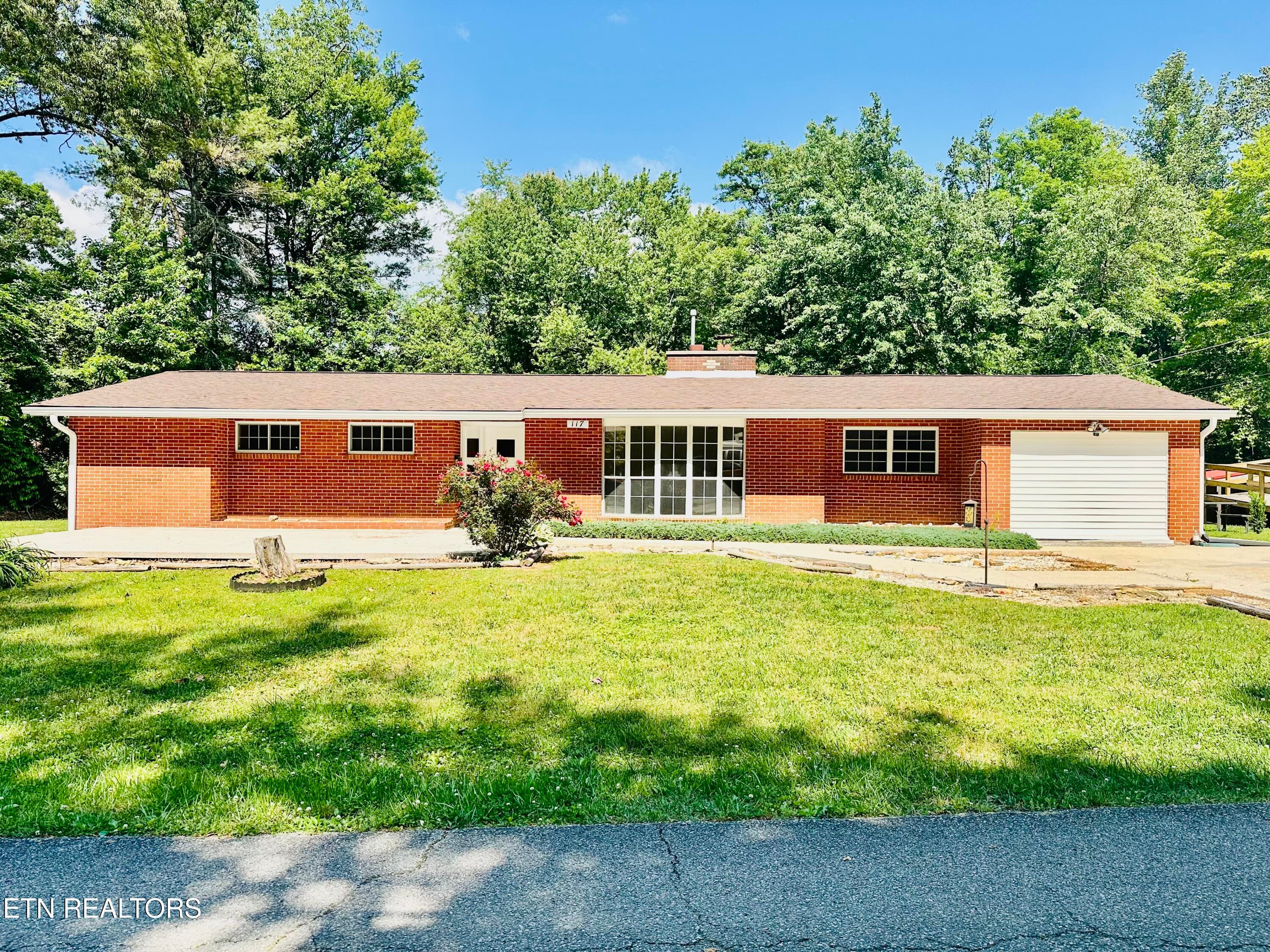 117 Coon Hunters Rd, Wartburg, TN 37887