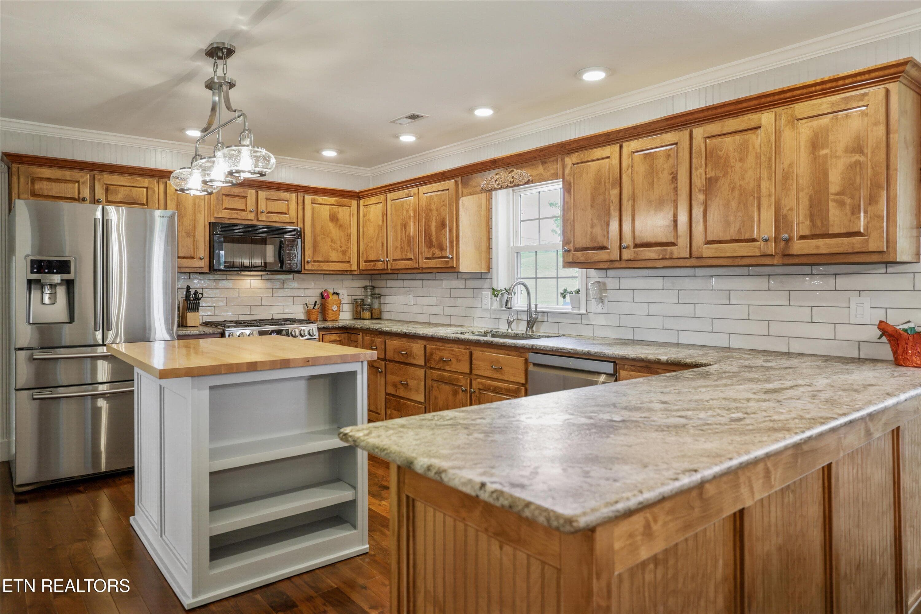 Kitchen - 1167 Sable Rd, Spring City, TN 37381, Spring City