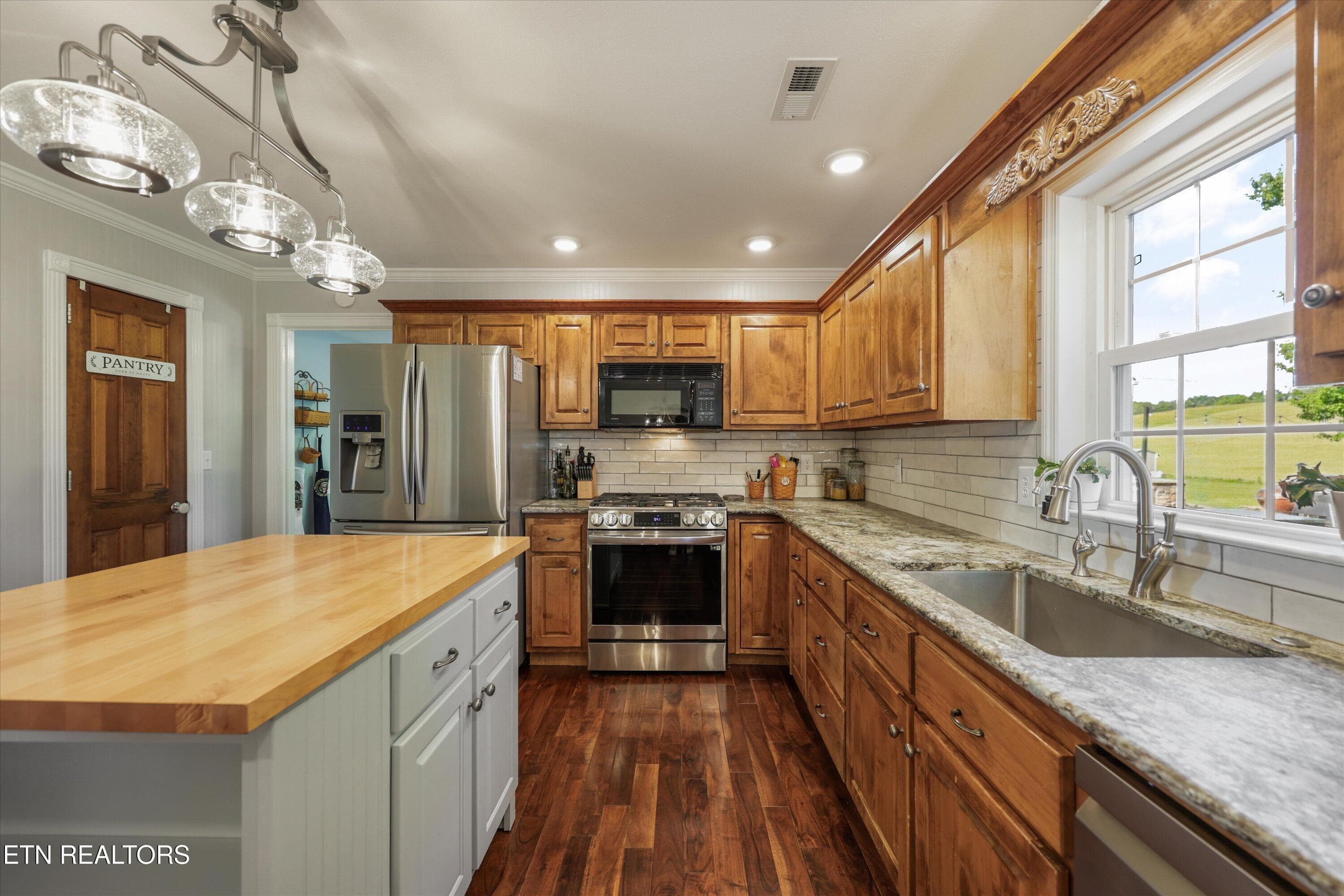 Kitchen - 1167 Sable Rd, Spring City, TN 37381, Spring City