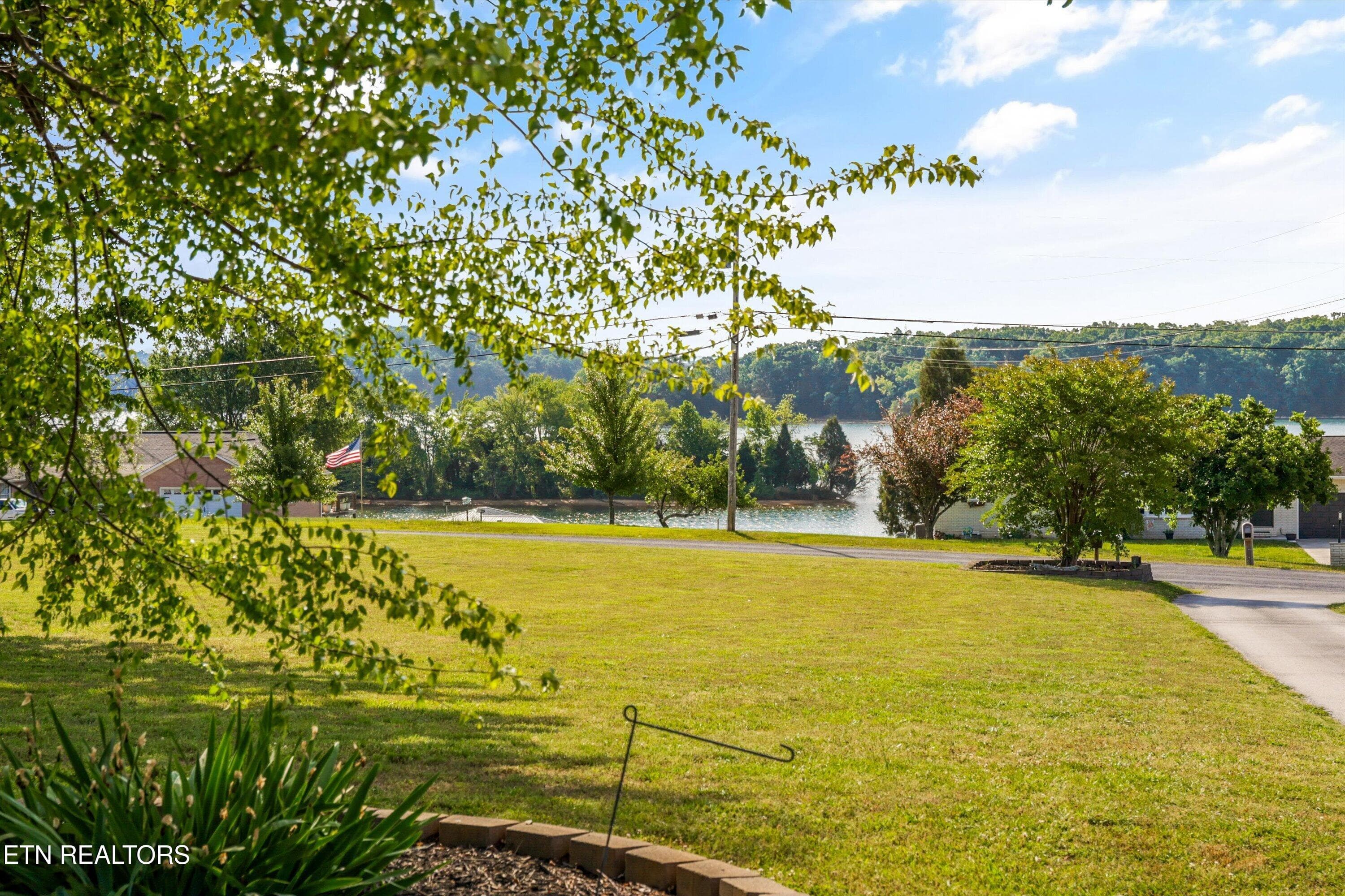 Lake Views - 1167 Sable Rd, Spring City, TN 37381, Spring City