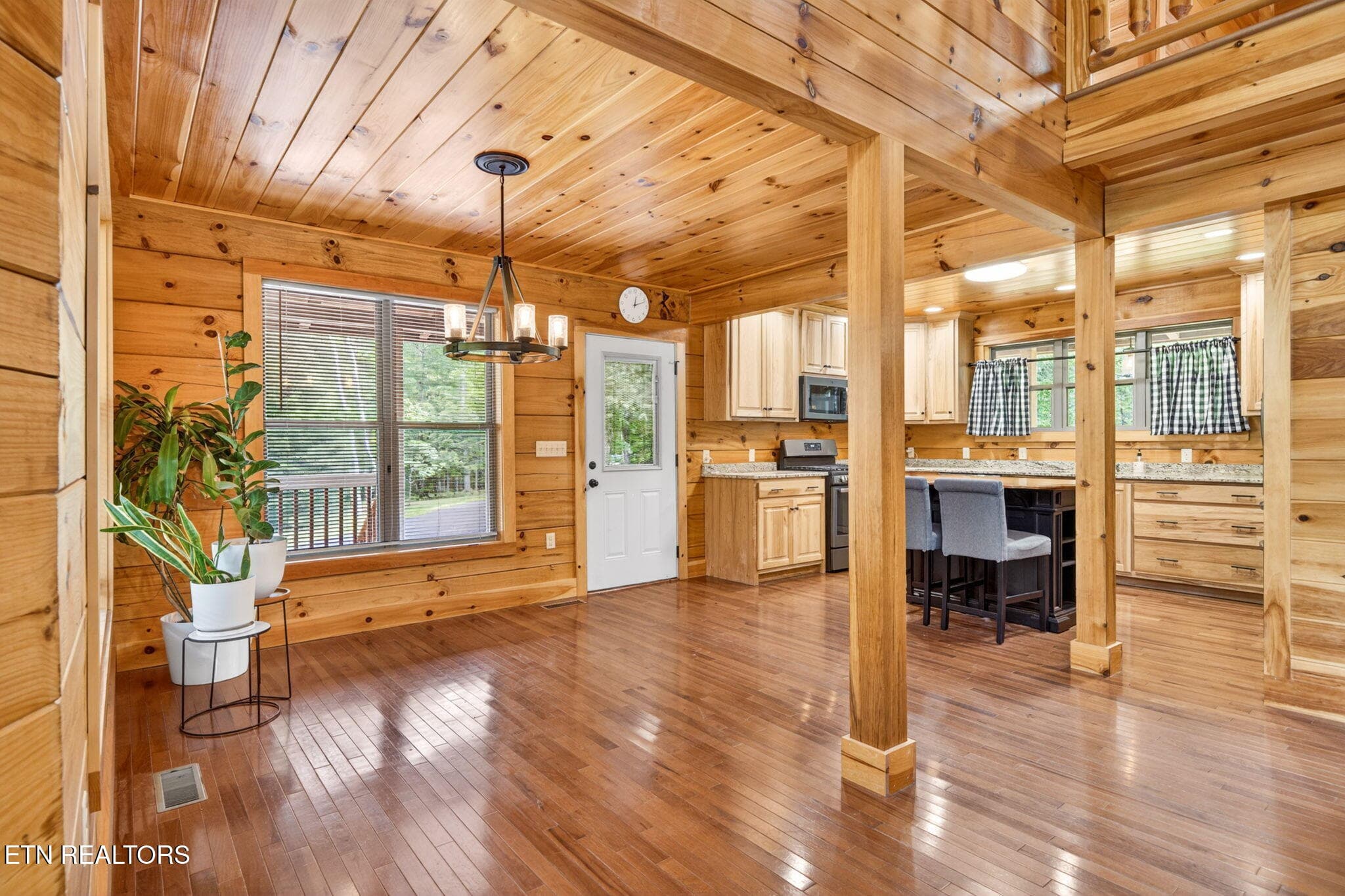 35-web-or-mls-704 White Oak Rd_168_TNPC - 704 White Oak Rd, Monterey, TN 38574, Monterey