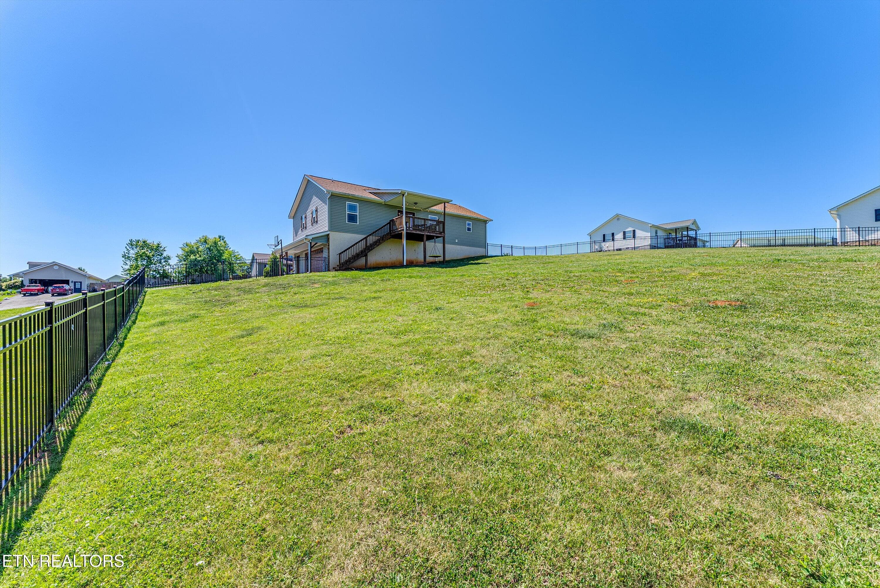 60-Fence A2 - 1706 Veta Drive, New Market, TN 37820, New Market