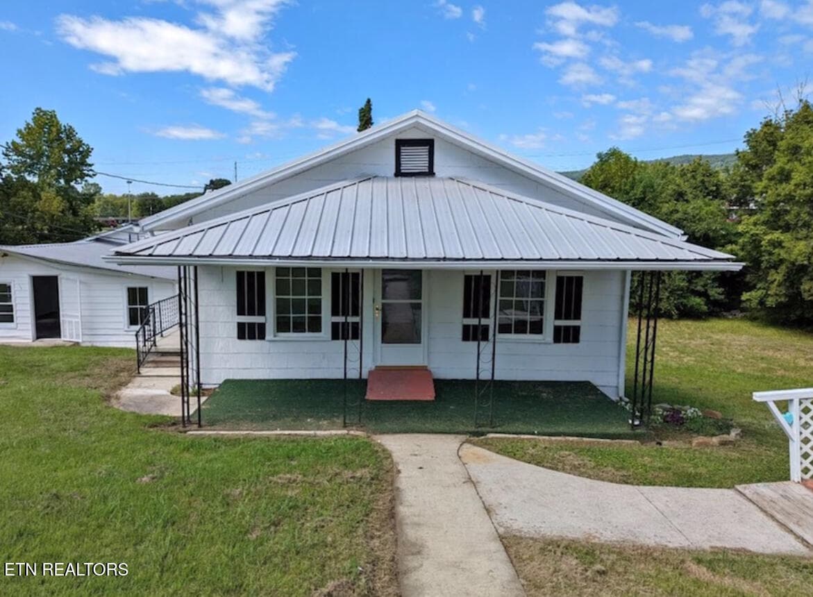 116 Flanders Ave 2, Harriman, TN 37748
