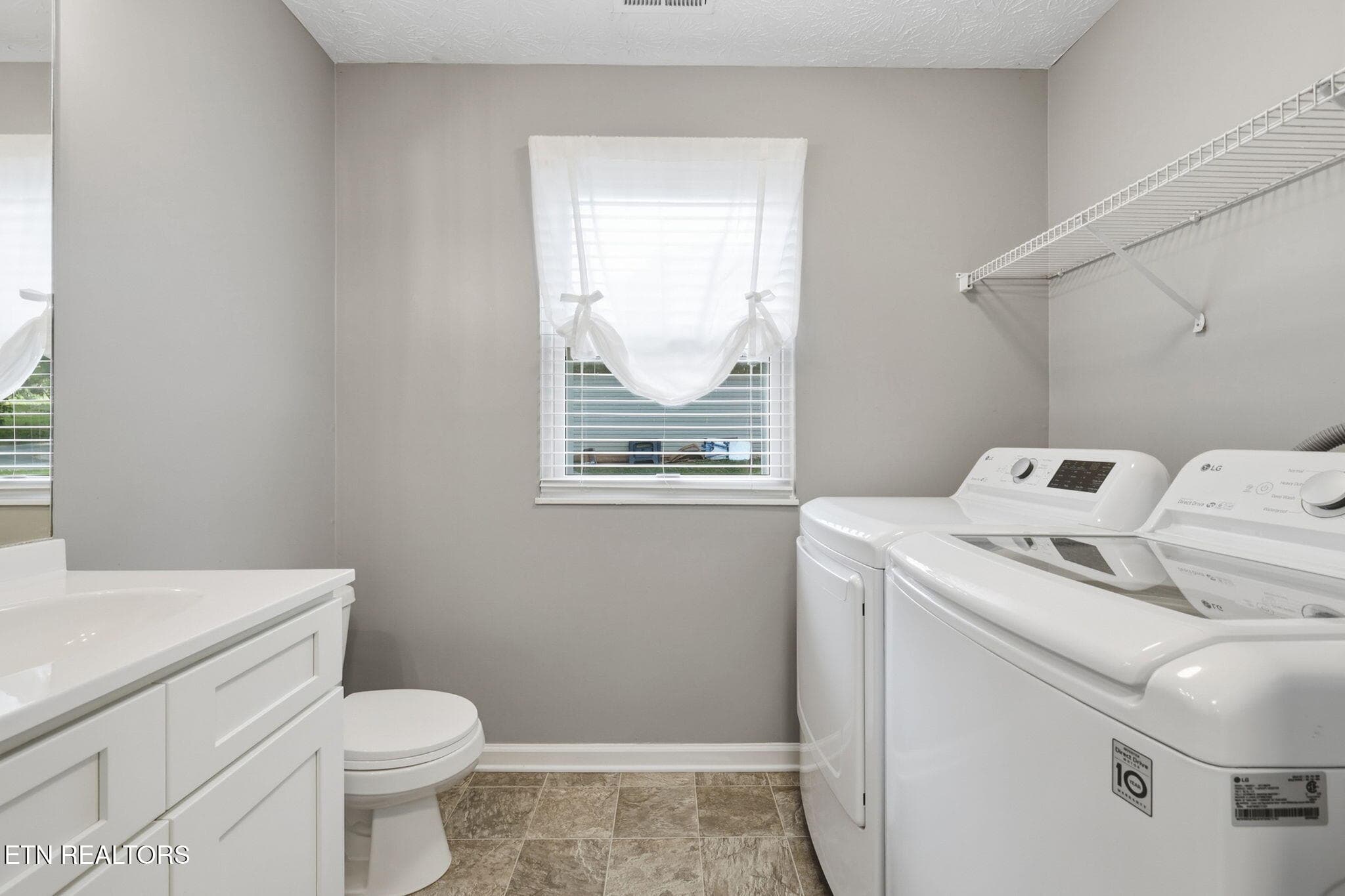 24-web-or-mls-3F1A9793 - 5516 W Emory Rd, Powell, TN 37849