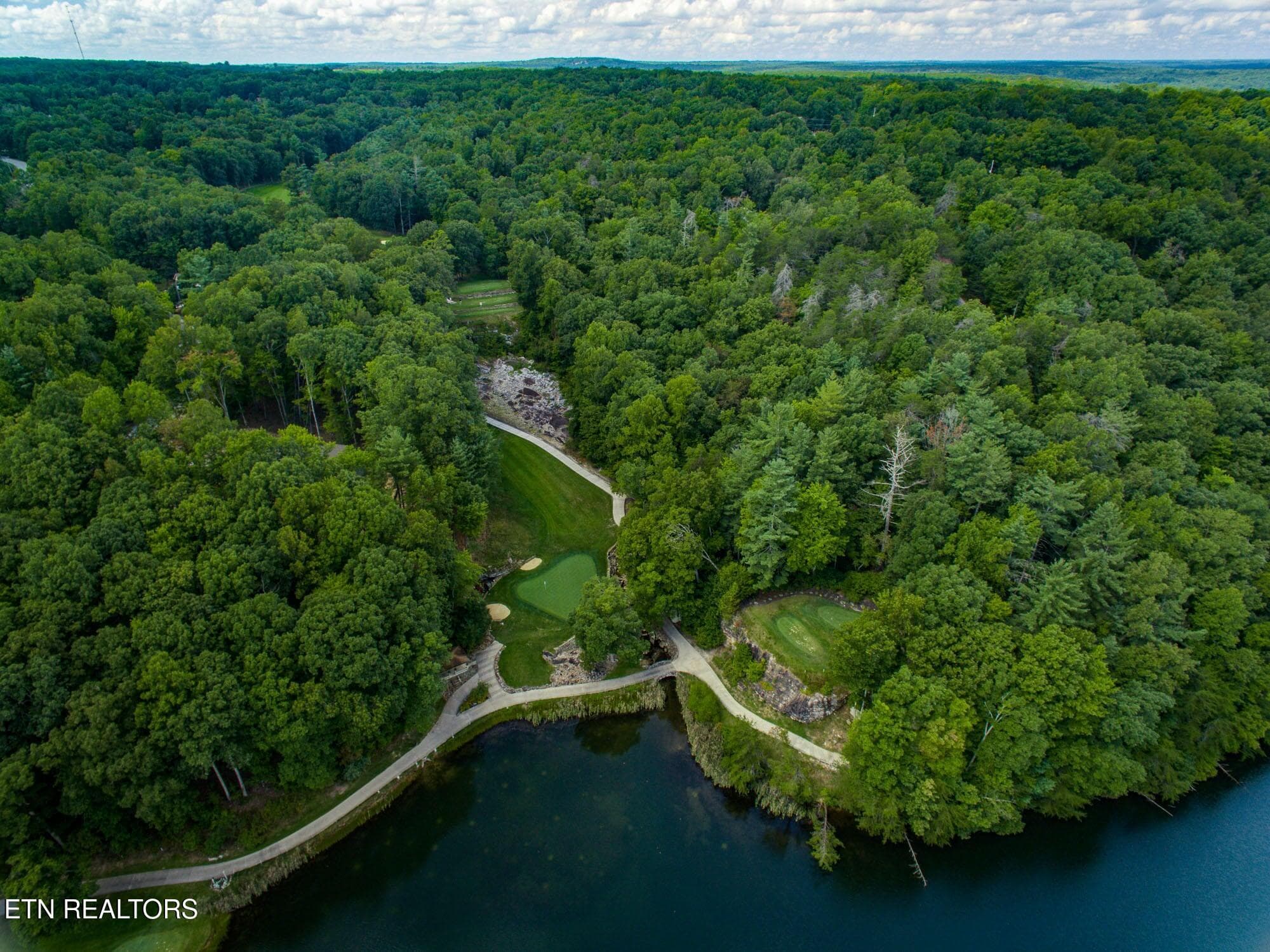 GOLF AND LAKE - 22 Lakeridge Terrace, Fairfield Glade, TN 38558