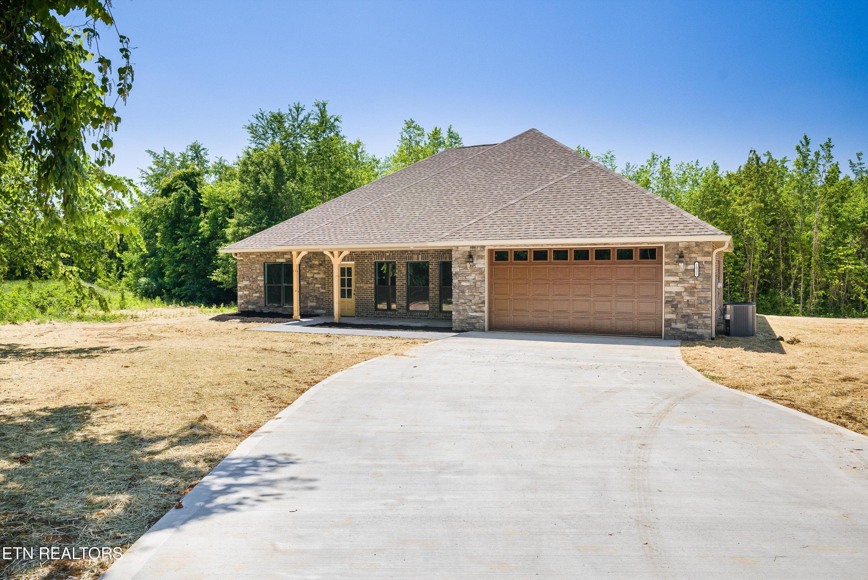 01-1038SLinden-1 - 1038 N Linden Drive, Alcoa, TN 37701, Alcoa