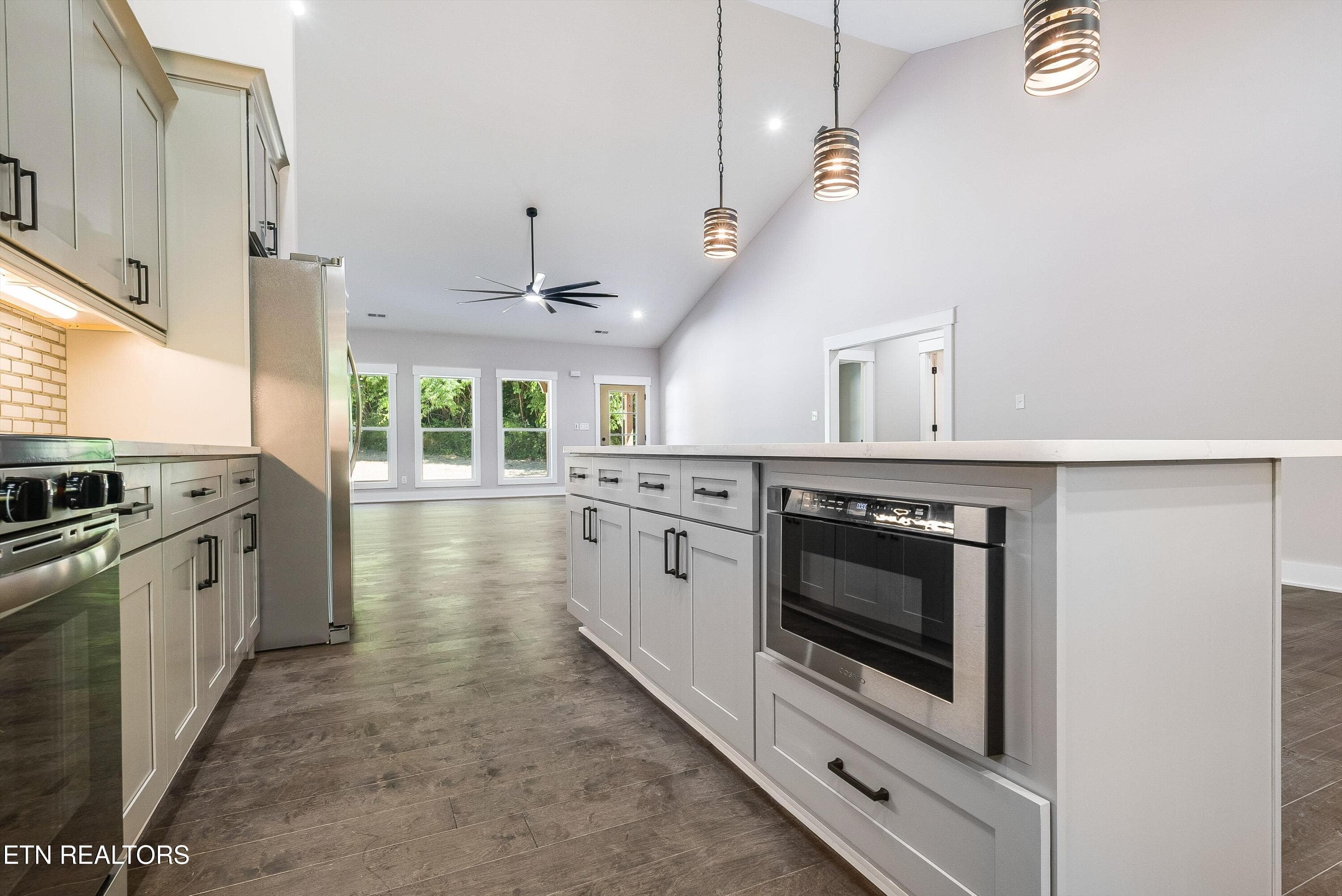 18-1038SLinden-18 - 1038 N Linden Drive, Alcoa, TN 37701, Alcoa