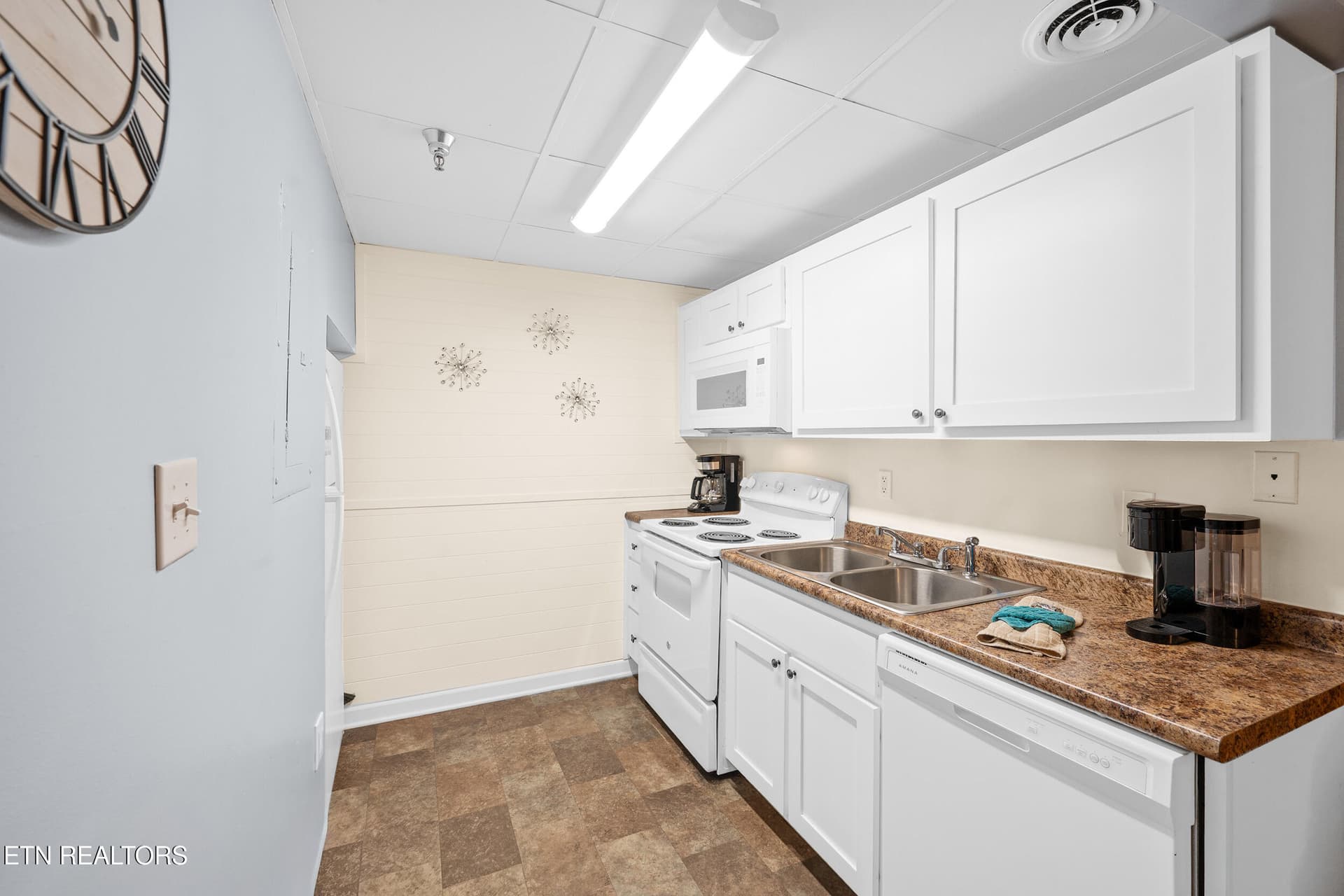 Kitchen - 413 Baskins Creek Rd 501, Gatlinburg, TN 37738