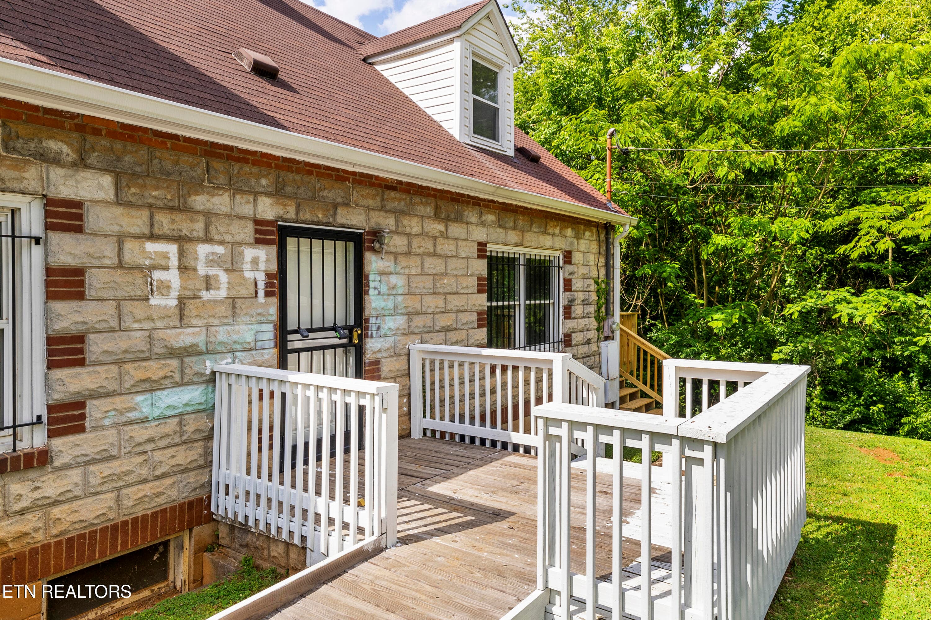 L40A0244 - 359 Nash Rd, Knoxville, TN 37914