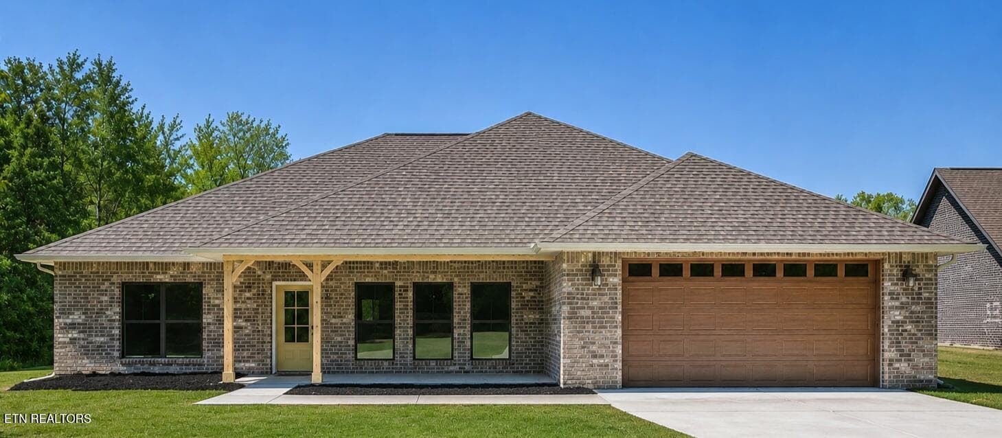 1038 N Linden Drive, Alcoa, TN 37701