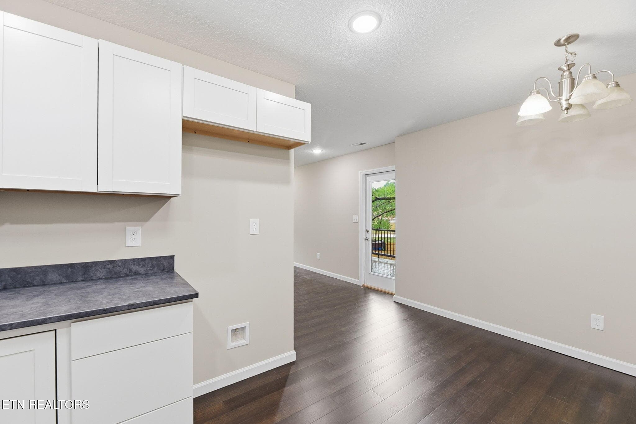 513 kitchen 3 - 513 Hillcrest St, Clinton, TN 37716