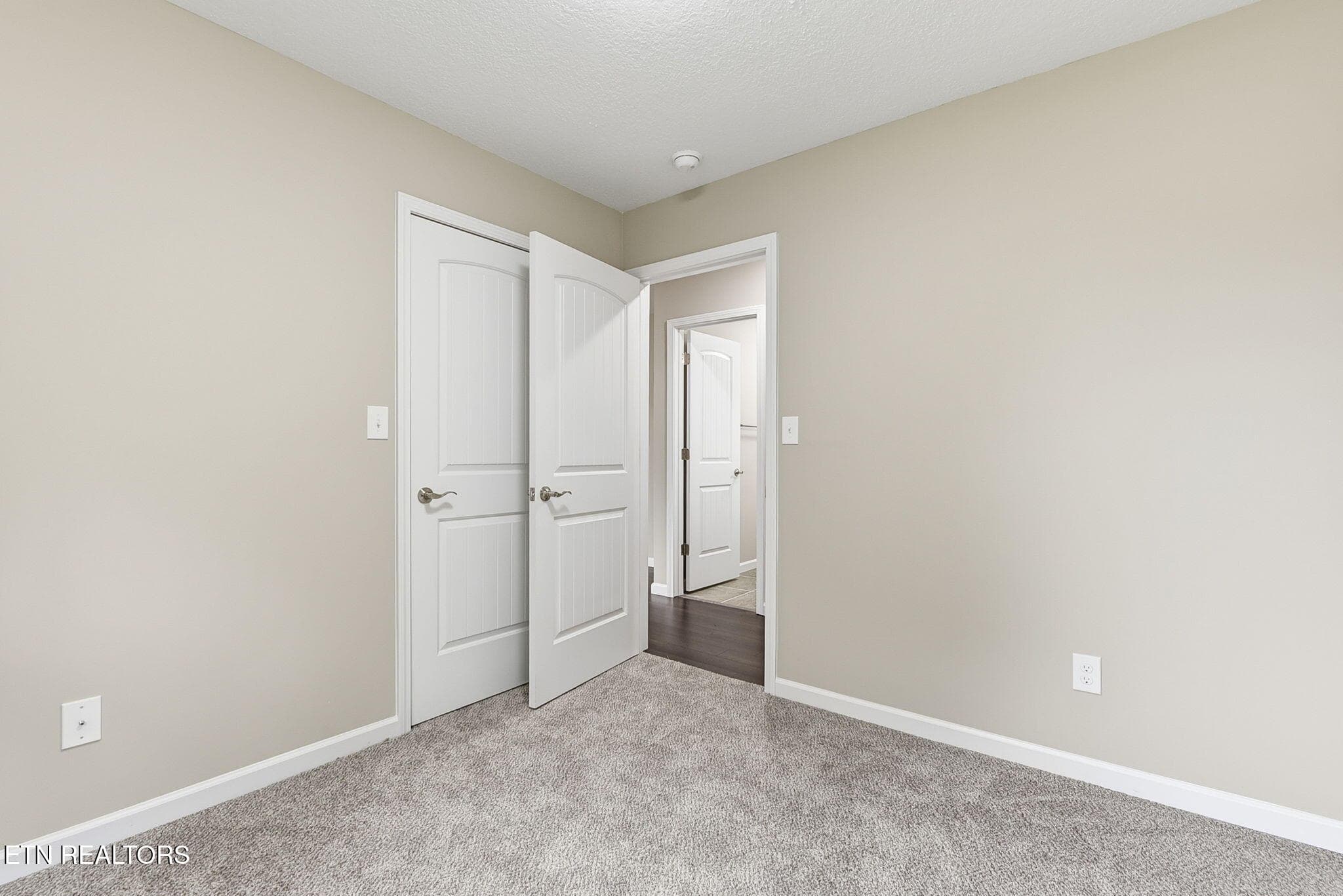 513 bed 3 view 2 - 513 Hillcrest St, Clinton, TN 37716