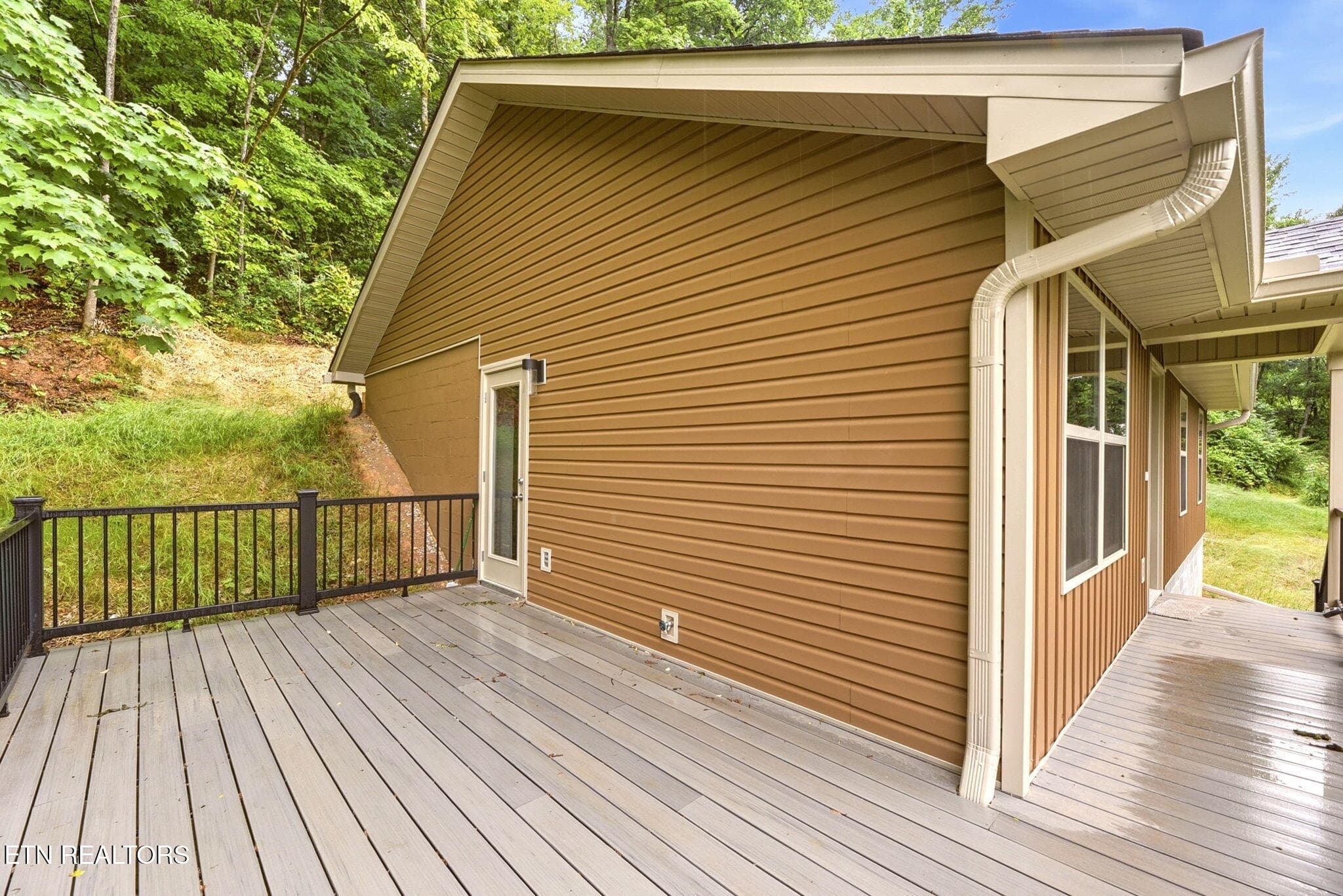 513 side - 513 Hillcrest St, Clinton, TN 37716