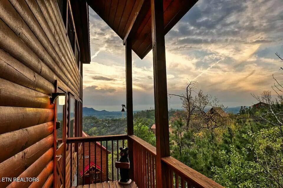 tempImagemMeilC - 2313 Fox Berry Way, Sevierville, TN 37876, Sevierville