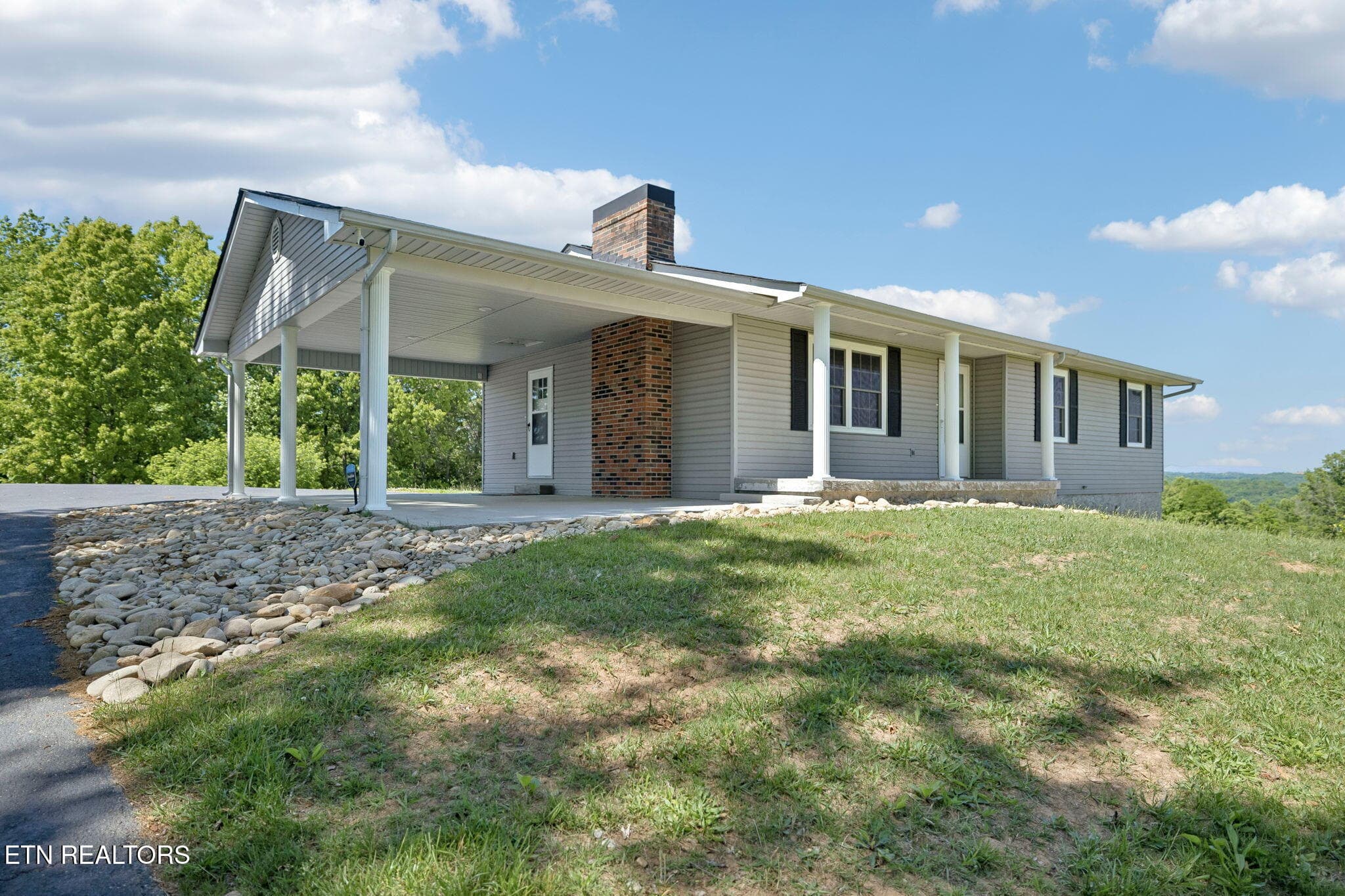 1-2245 Pinecrest Rd - 002 - 2245 Pinecrest Rd, Jacksboro, TN 37757