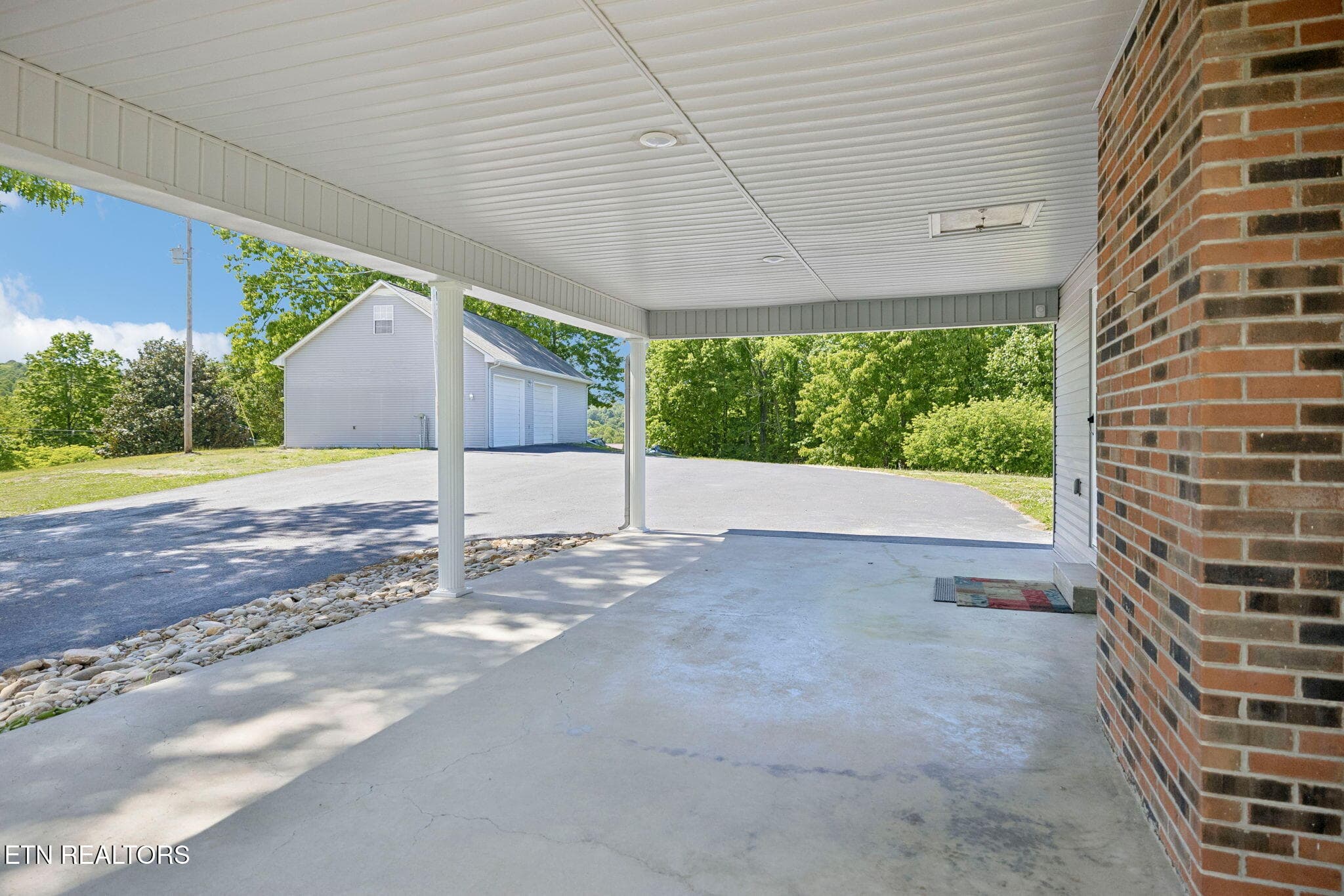 3-2245 Pinecrest Rd - 003 - 2245 Pinecrest Rd, Jacksboro, TN 37757