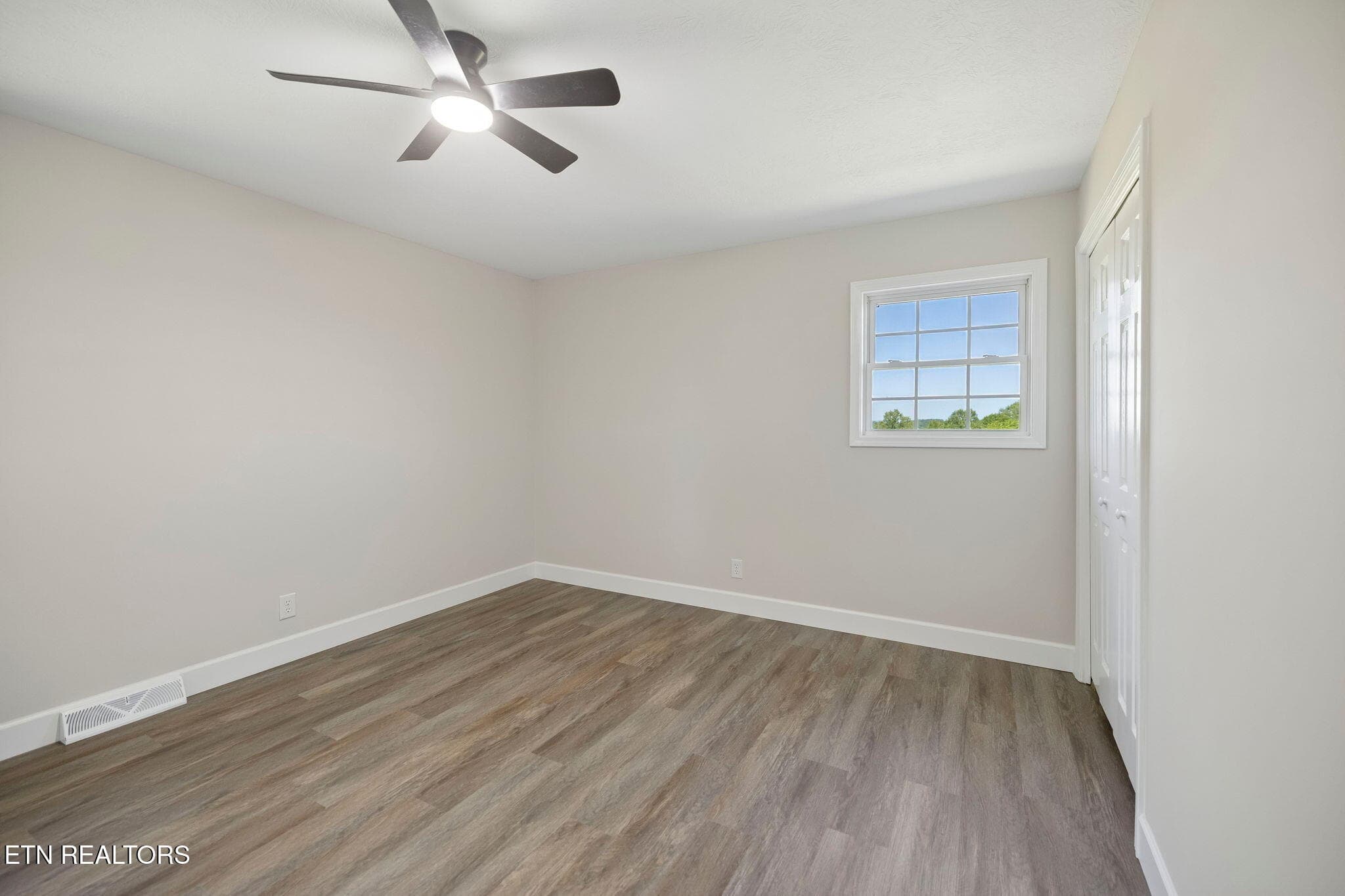22-2245 Pinecrest Rd - 022 - 2245 Pinecrest Rd, Jacksboro, TN 37757