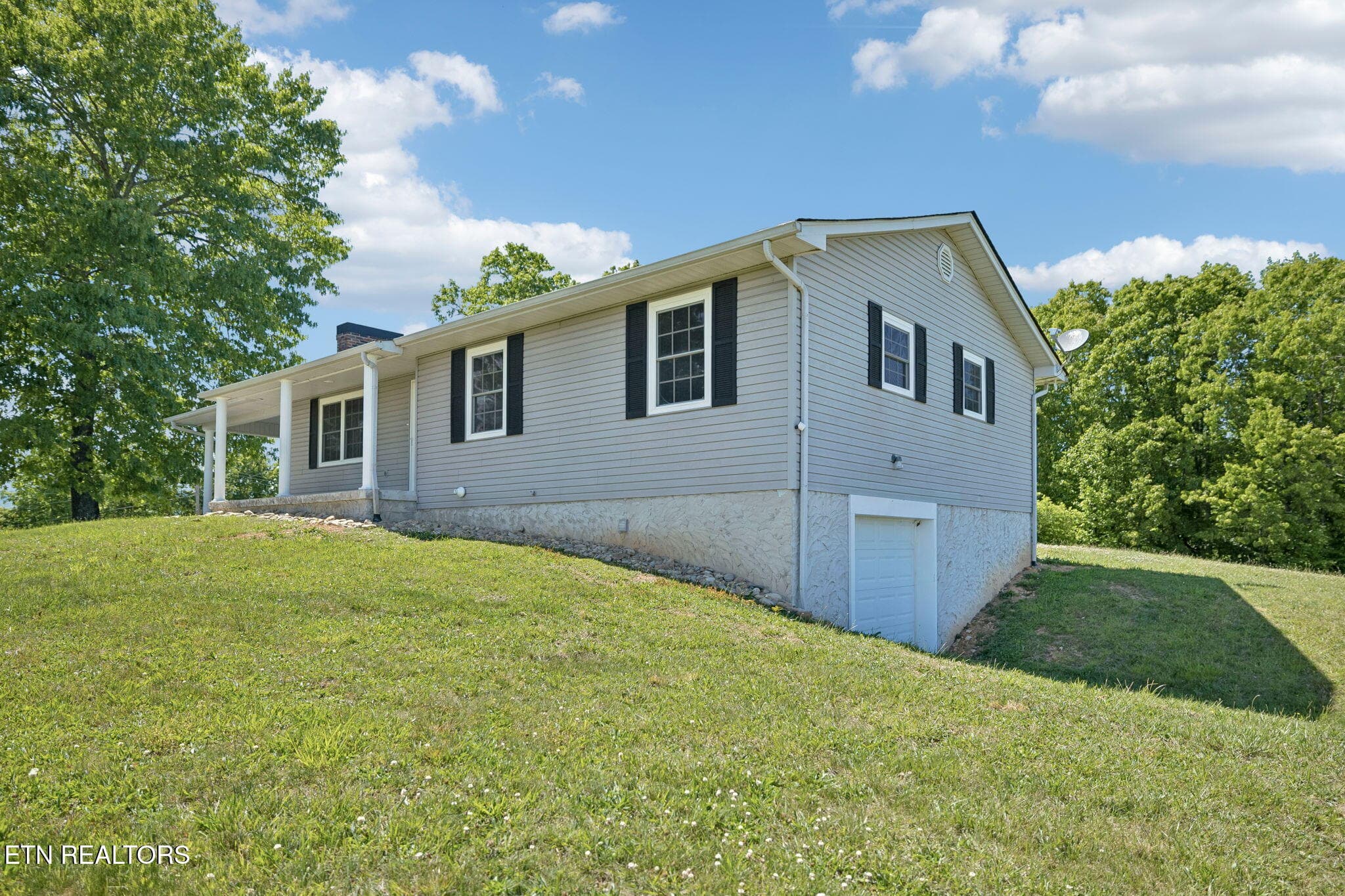 40-2245 Pinecrest Rd - 040 - 2245 Pinecrest Rd, Jacksboro, TN 37757