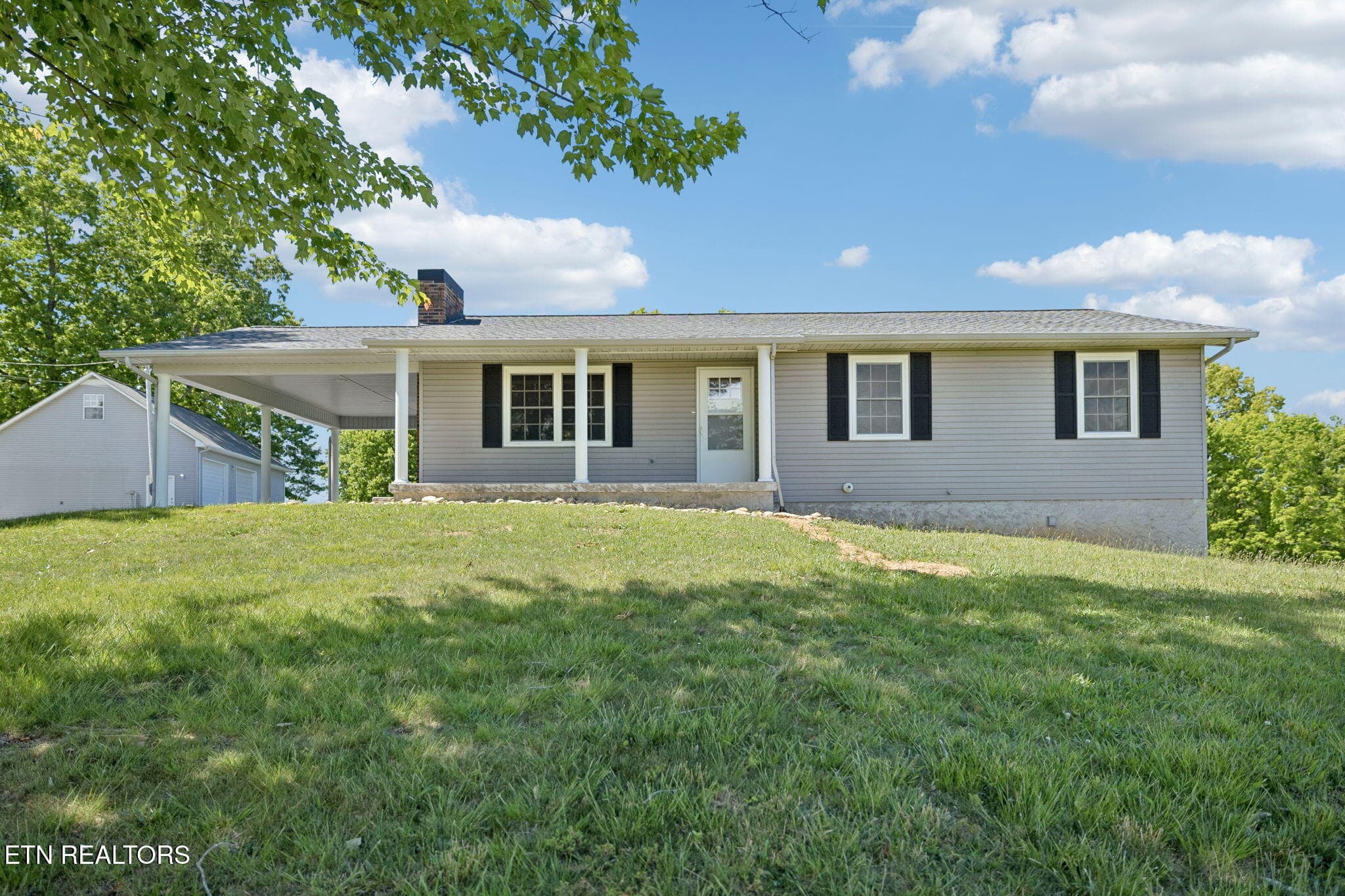 41-2245 Pinecrest Rd - 041 - 2245 Pinecrest Rd, Jacksboro, TN 37757