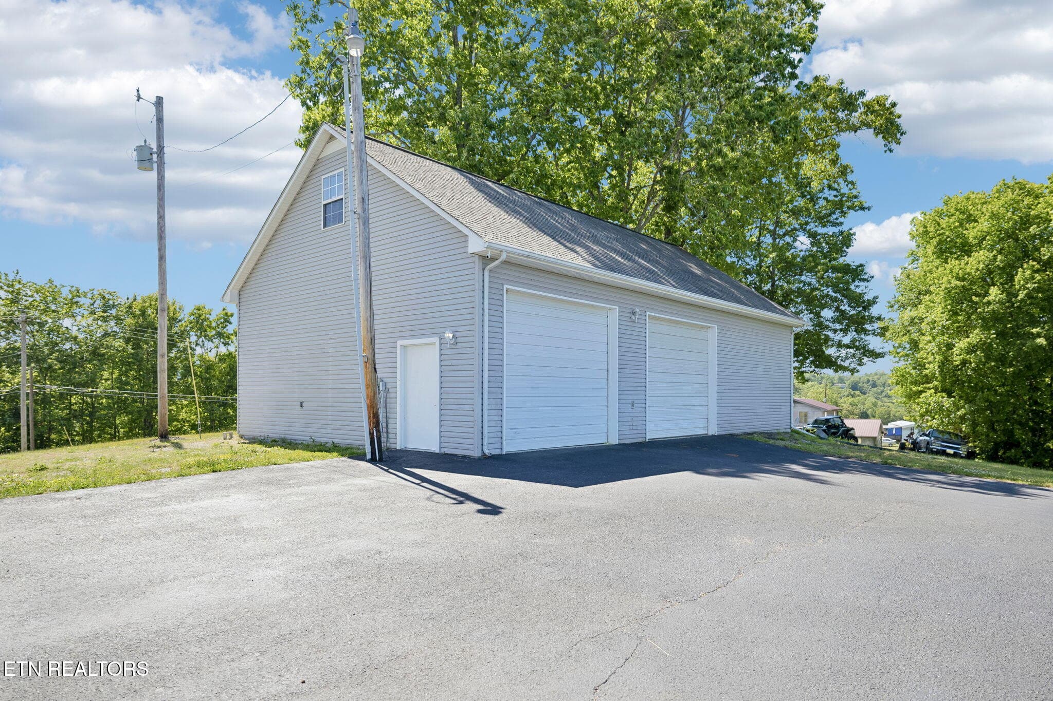 42-2245 Pinecrest Rd - 042 - 2245 Pinecrest Rd, Jacksboro, TN 37757