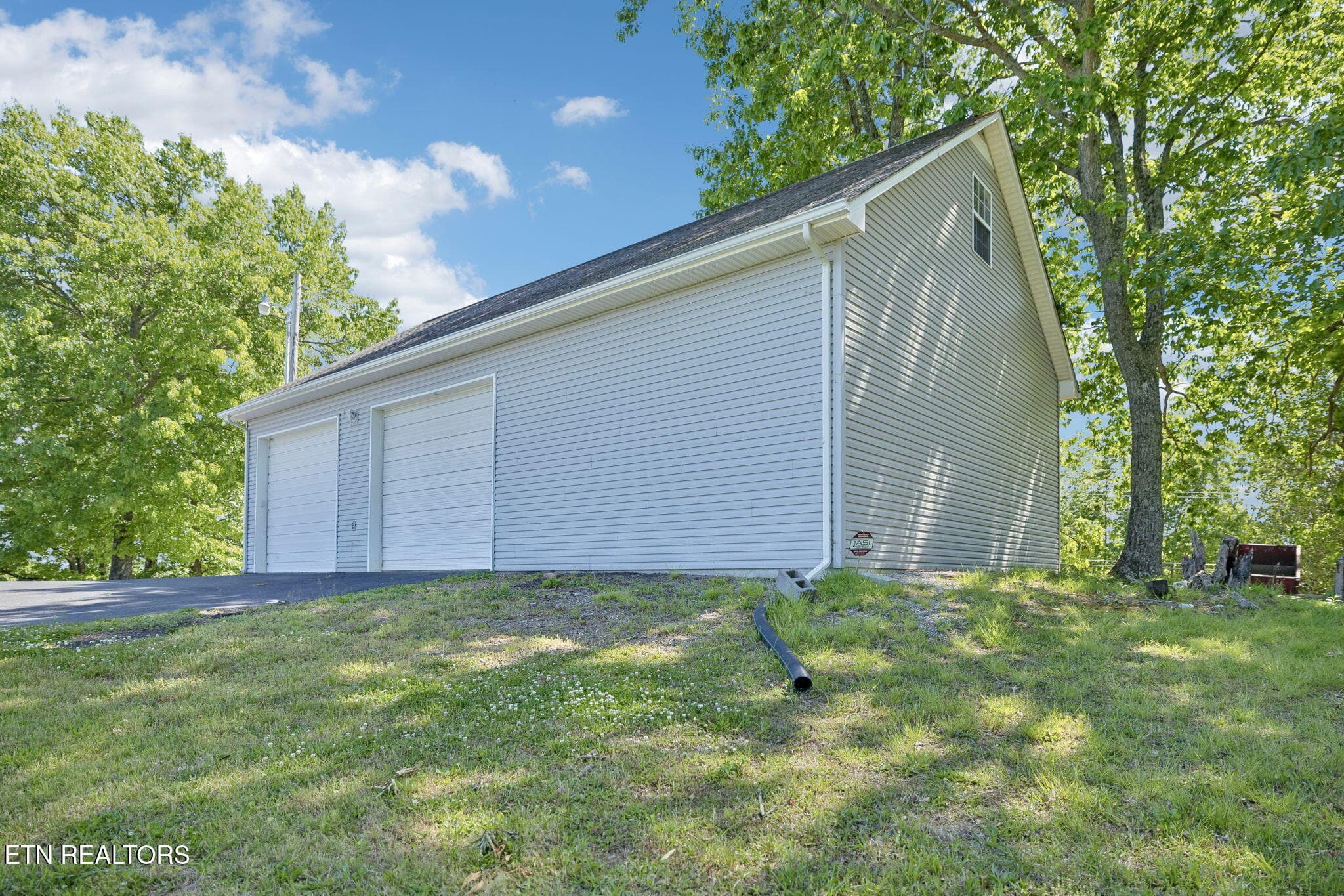 43-2245 Pinecrest Rd - 043 - 2245 Pinecrest Rd, Jacksboro, TN 37757
