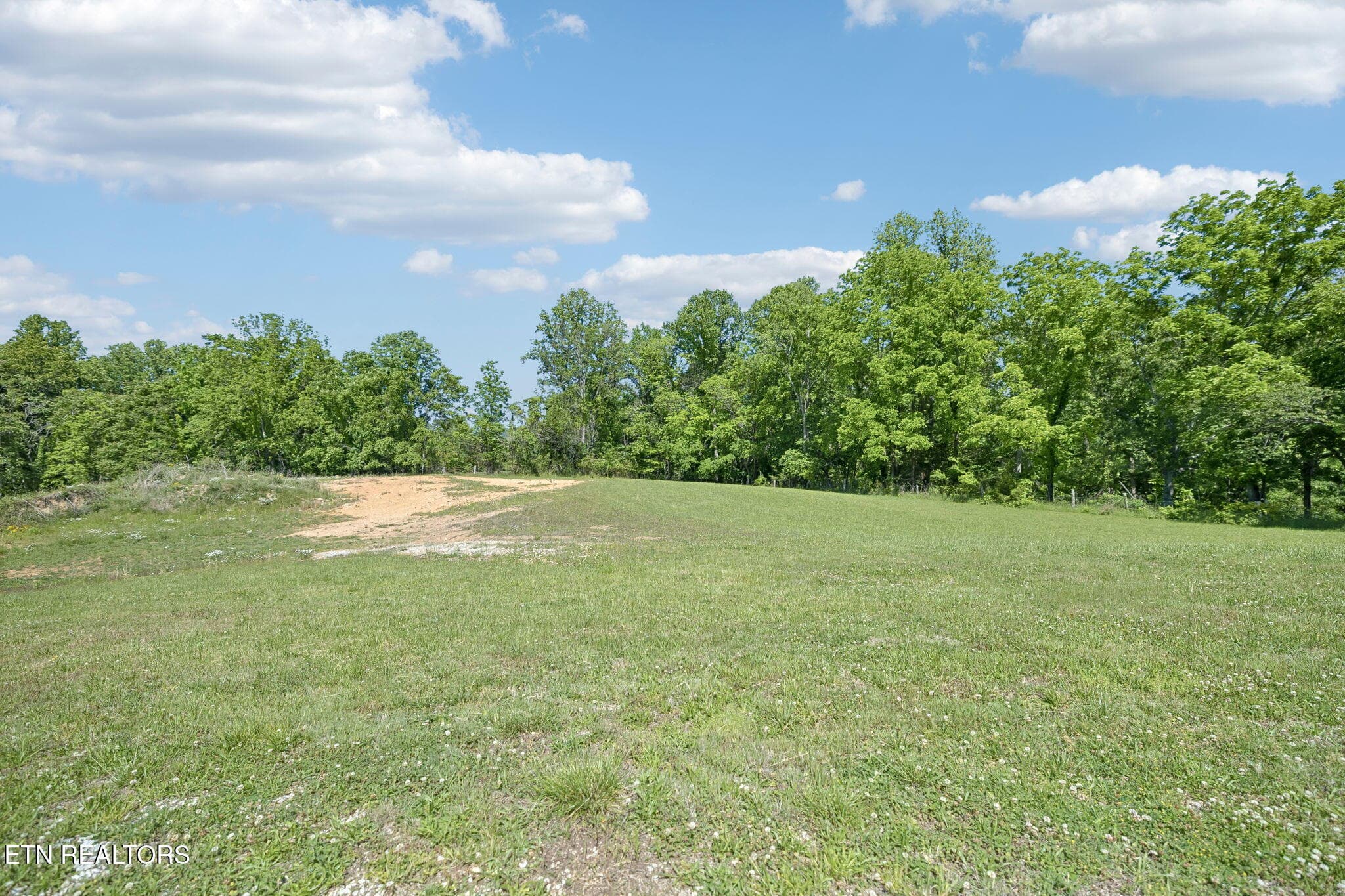 47-2245 Pinecrest Rd - 047 - 2245 Pinecrest Rd, Jacksboro, TN 37757