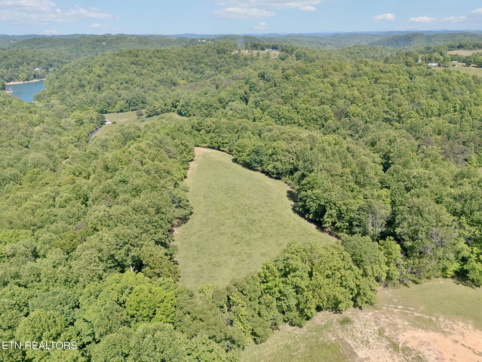 53-2245 Pinecrest Rd - 053 - 2245 Pinecrest Rd, Jacksboro, TN 37757