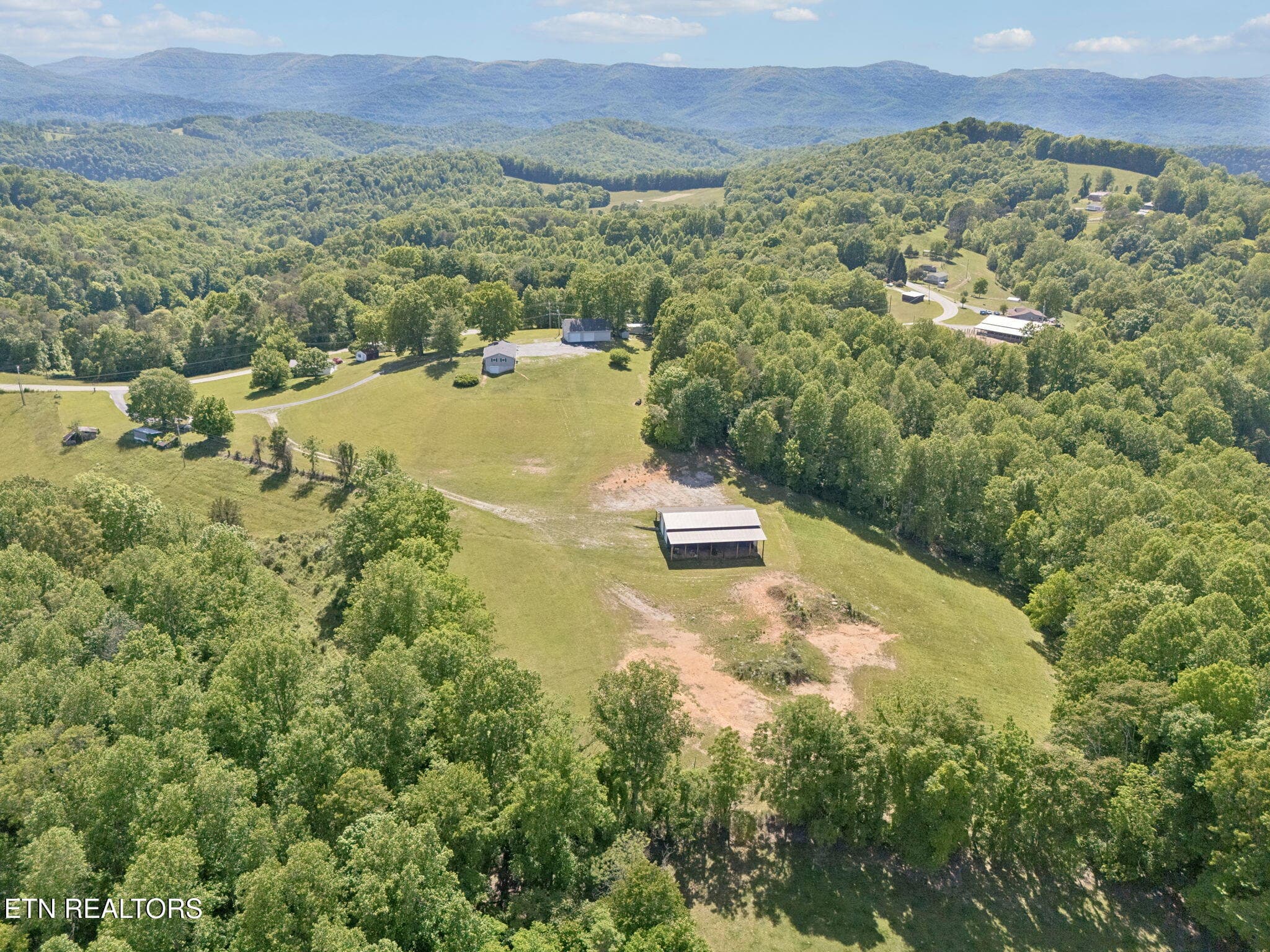57-2245 Pinecrest Rd - 057 - 2245 Pinecrest Rd, Jacksboro, TN 37757