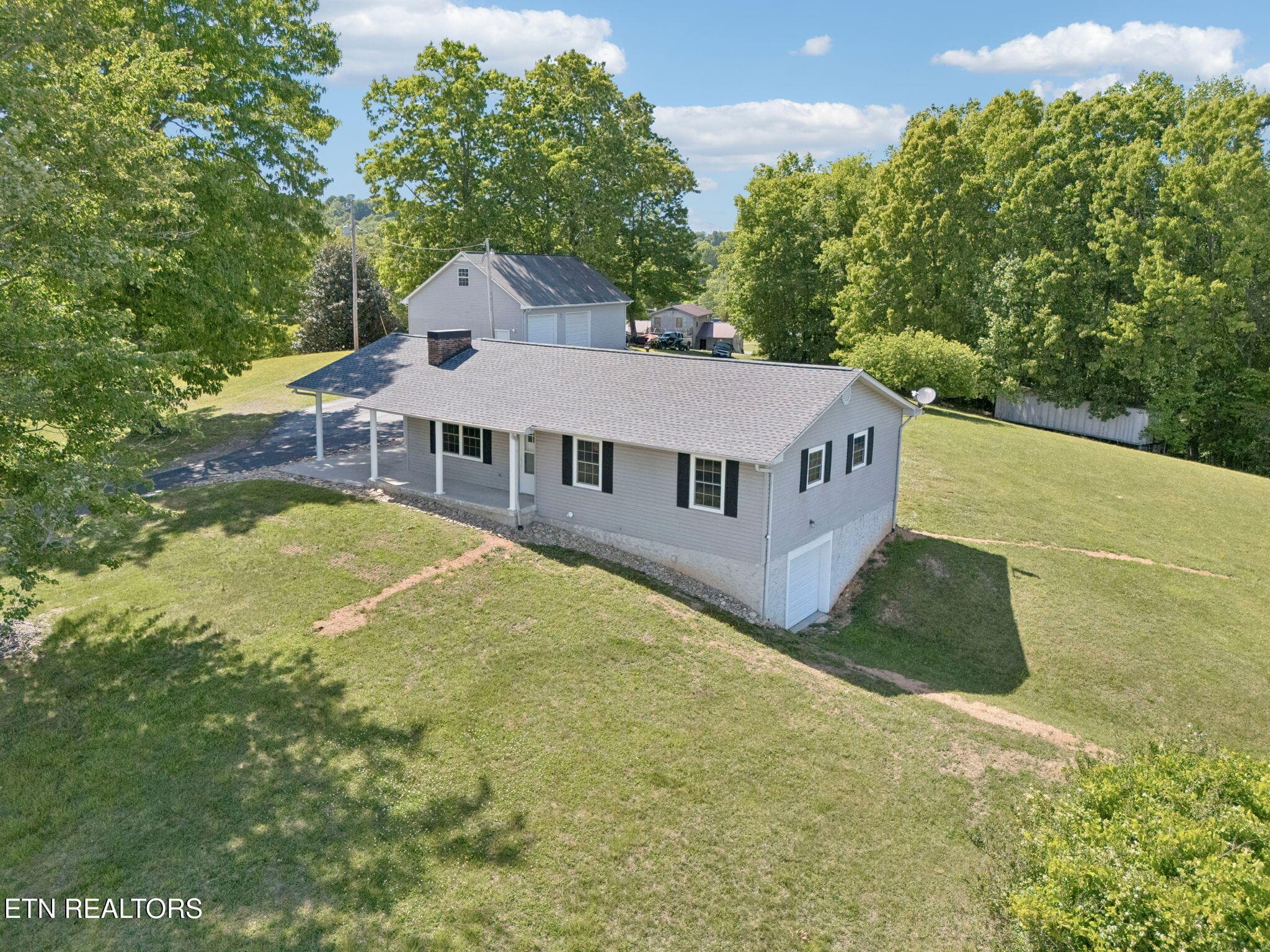 61-2245 Pinecrest Rd - 061 - 2245 Pinecrest Rd, Jacksboro, TN 37757