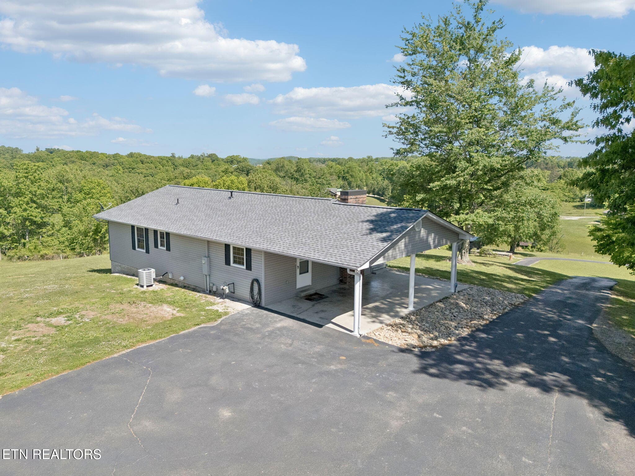 63-2245 Pinecrest Rd - 063 - 2245 Pinecrest Rd, Jacksboro, TN 37757