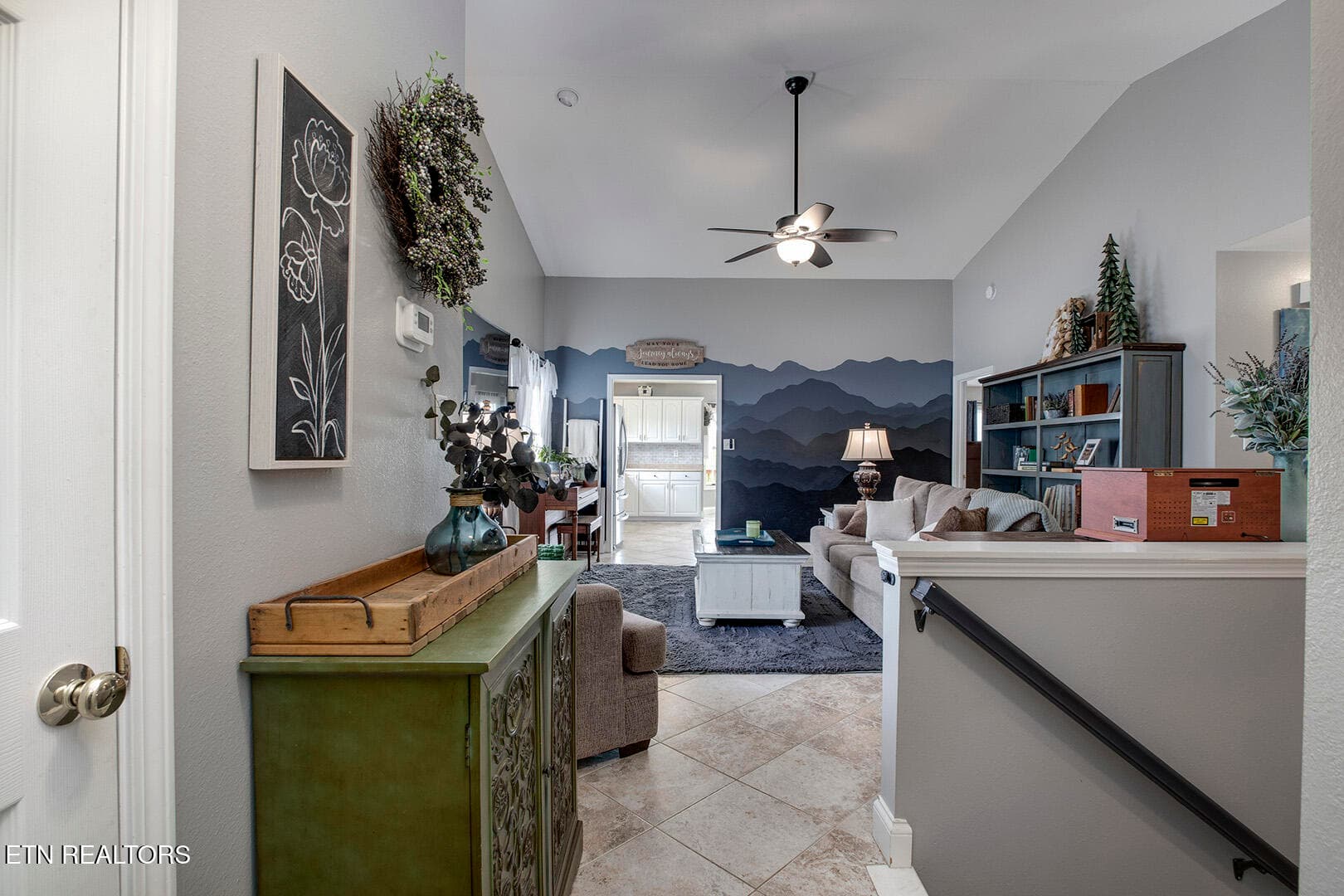02_PoteauTrace_101_EntryView - 101 Poteau Trace, Loudon, TN 37774